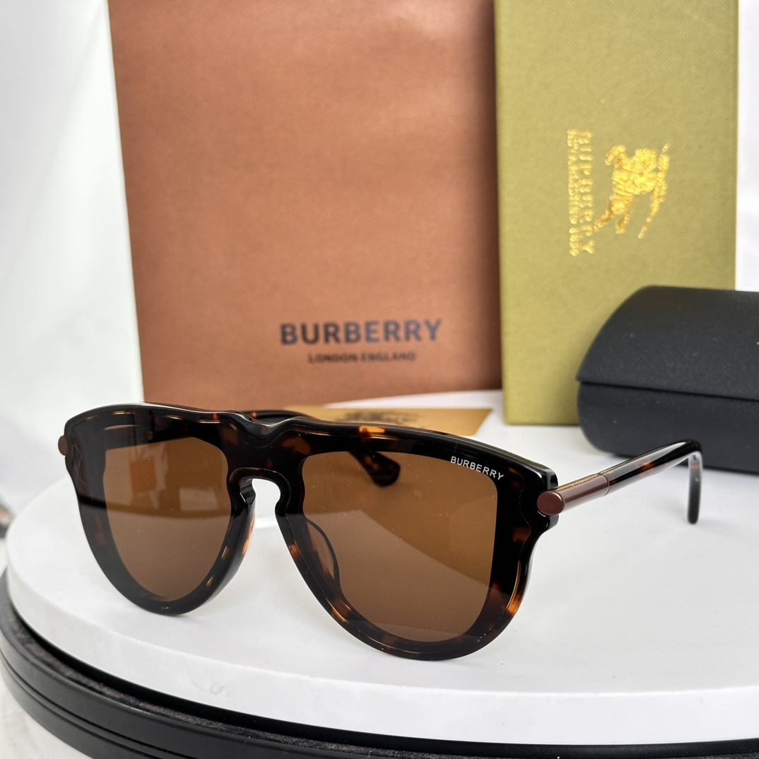 ‼️BURBERR*🌟🌟🌟MODEL：OBE4427🌟🌟🌟SIZE：136口0-140🌟🌟🌟
