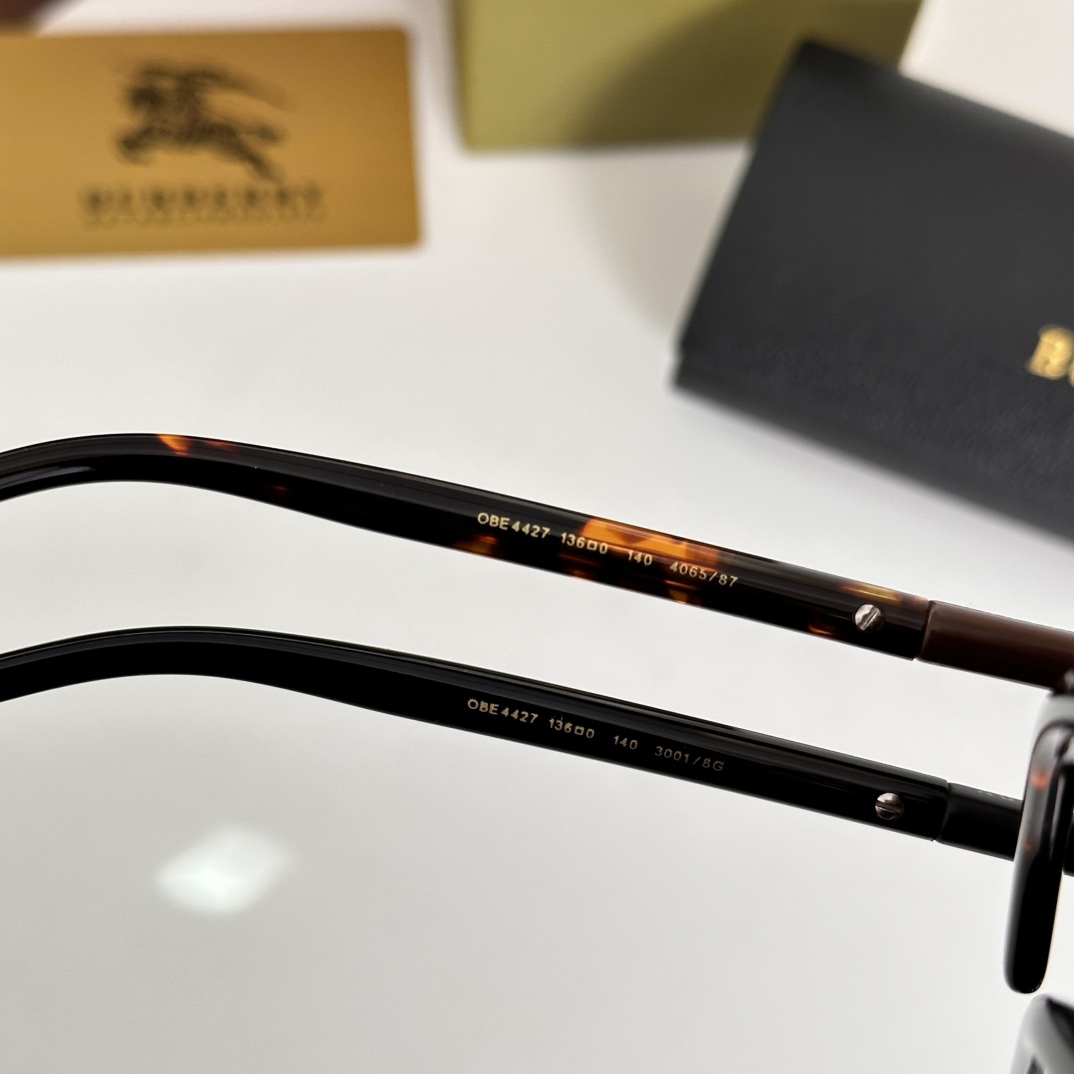 ‼️ 细节图 BURBERR*🌟🌟🌟MODEL：OBE4427🌟🌟🌟SIZE：136口0-140🌟🌟🌟