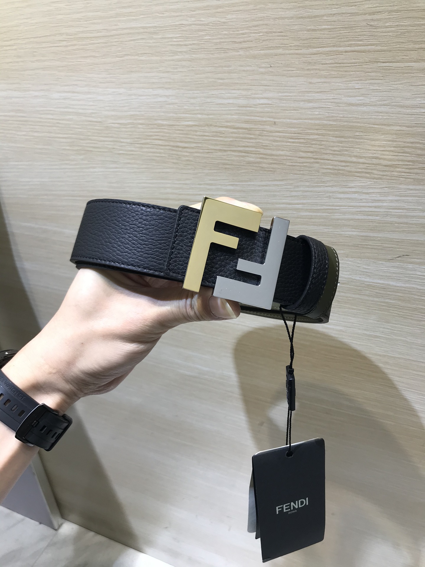 NO:140143,Original order, delivery counter packaging, punching needle, new model FD width 38 MM supports NFC chip scanning, logo shaped belt, original double-layer intercolor, double-layer F rivet buckle, imported original calfskin embossed, gold-plated surface metal products, quality assurance, non-market currency!  , belt, cowhide, gold plating19860909原单 配送专柜包装 打孔针 新款 FD 宽38 MM 支持NFC 芯片扫描,标志造型皮带,原版双层间色 双层F铆钉扣,进口原版小牛皮压花制成,镀金表面金属制品,品质保证,非市场通货！,皮带,cowhide,gold plating,Belt