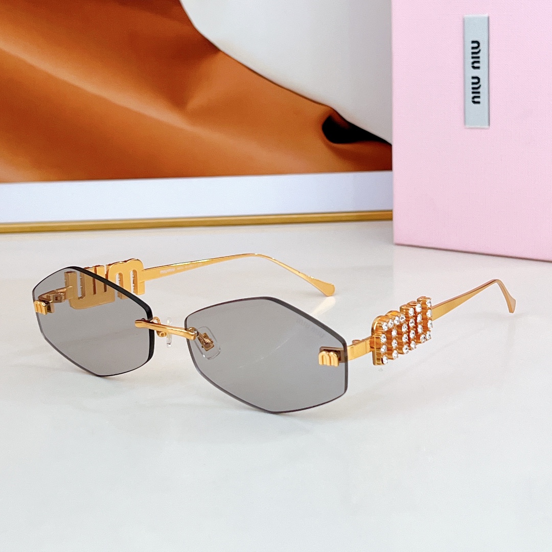  MIU MIU
MODELSMU 5692TS
SIZE：50口18-140
🔝🔝