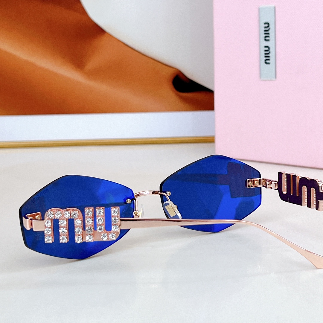  MIU MIU
MODELSMU 5692TS
SIZE：50口18-140
🔝🔝