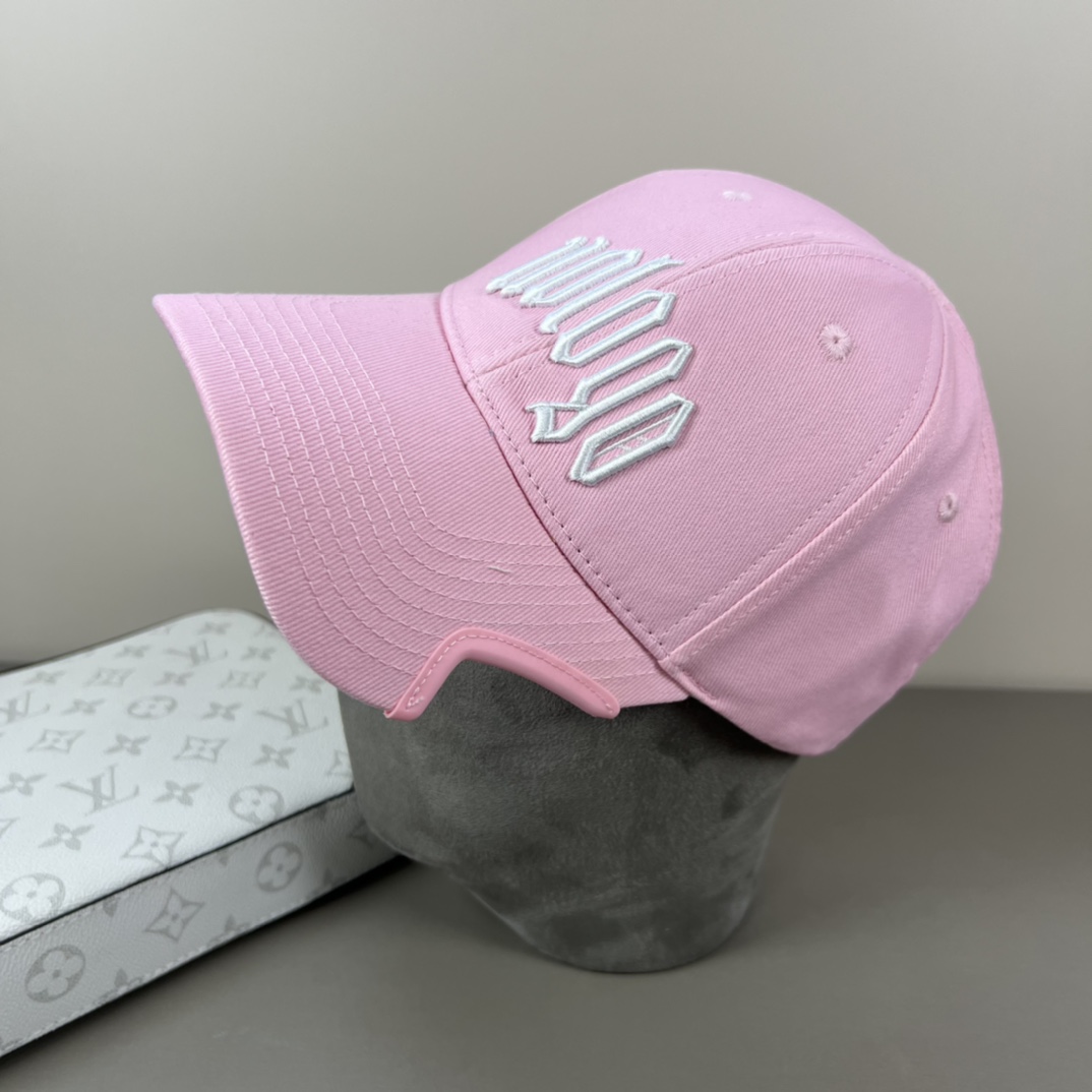 NO:220370,BALENCIAGA's new logo baseball cap, cool colors, different styles for men and women, the first batch is shipped first!  Paris fans must-have!  Hat fisherman hat baseball hat knit hat, hat, balenciaga, balenciaga, espadrilles, hats19860909BALENCIAGA巴黎世家新款logo棒球帽,很酷的色系,男女佩戴都有不同style,第一批抢先出货！巴黎粉必入款！帽子渔夫帽棒球帽针织帽,帽子,balenciaga,balenciaga,espadrilles,hats,hat