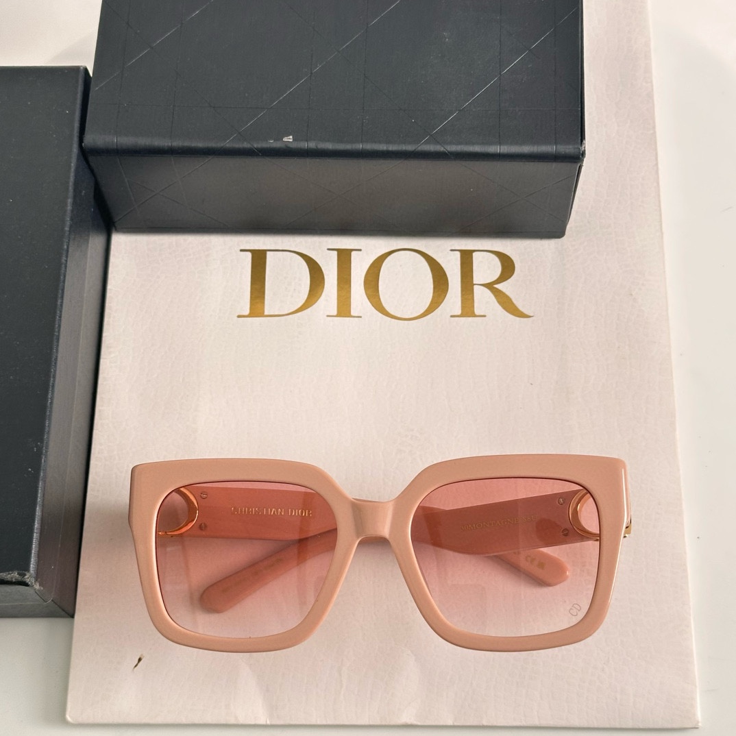 ‼️ 齐色到货 DIO*每付都有独立编码
Dio*30MONTAIGNE S8U
SIZE：54口20-