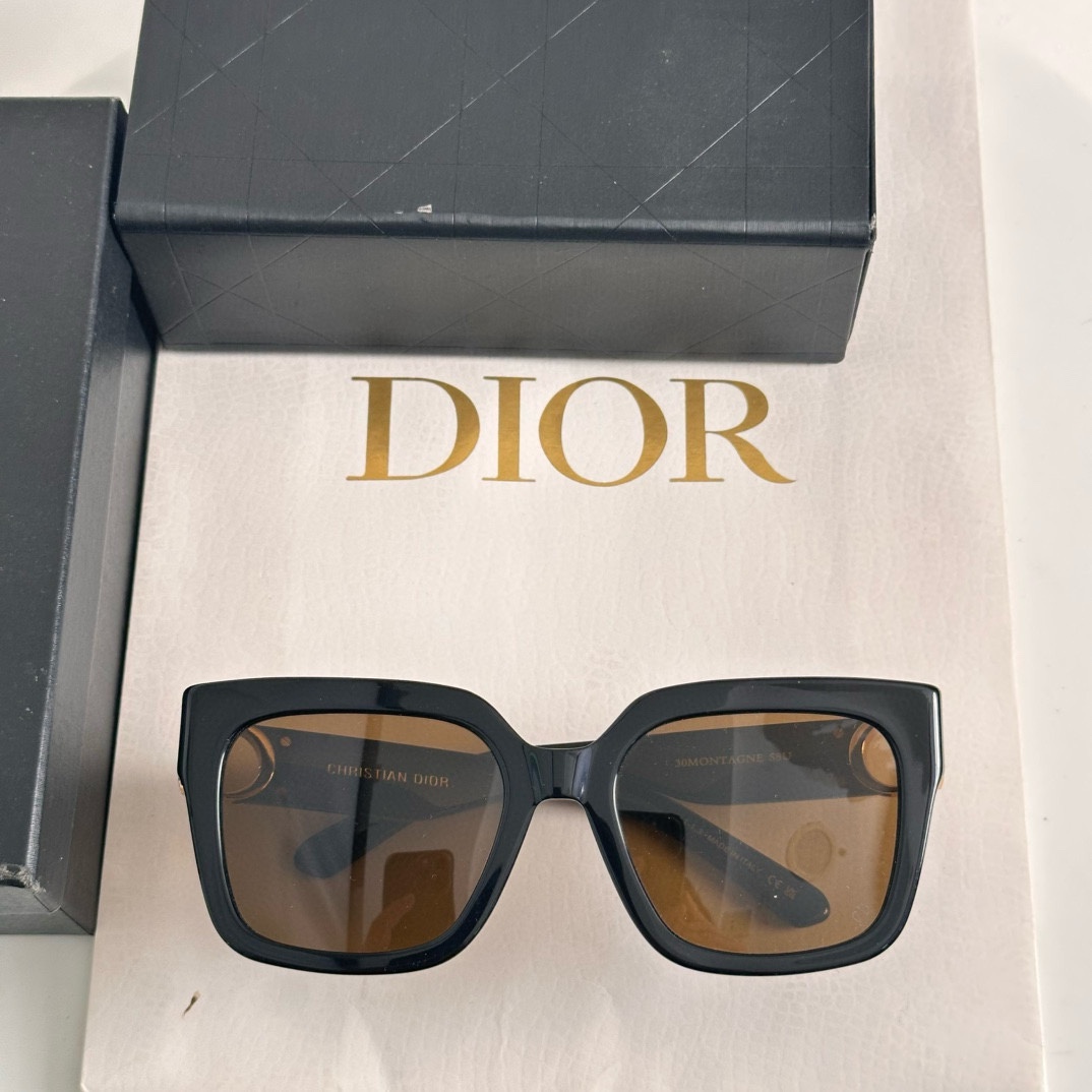 ‼️ 齐色到货 DIO*每付都有独立编码
Dio*30MONTAIGNE S8U
SIZE：54口20-