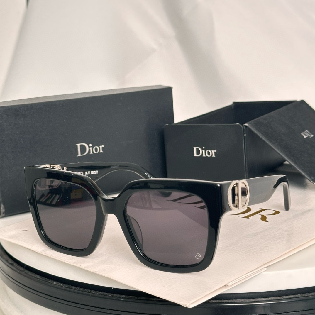 ‼️ 齐色到货 DIO*每付都有独立编码
Dio*30MONTAIGNE S8U
SIZE：54口20-