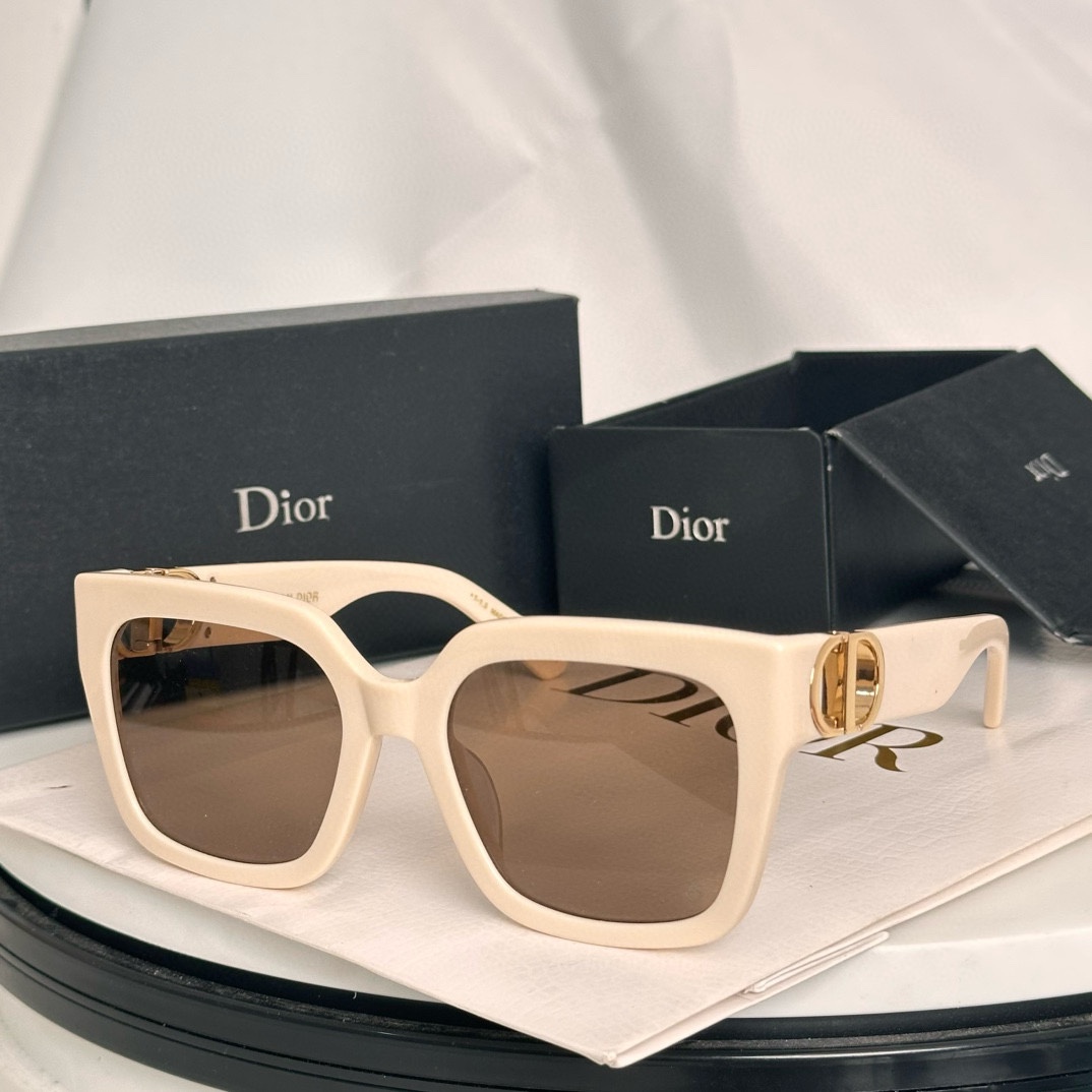 ‼️ 齐色到货 DIO*每付都有独立编码
Dio*30MONTAIGNE S8U
SIZE：54口20-