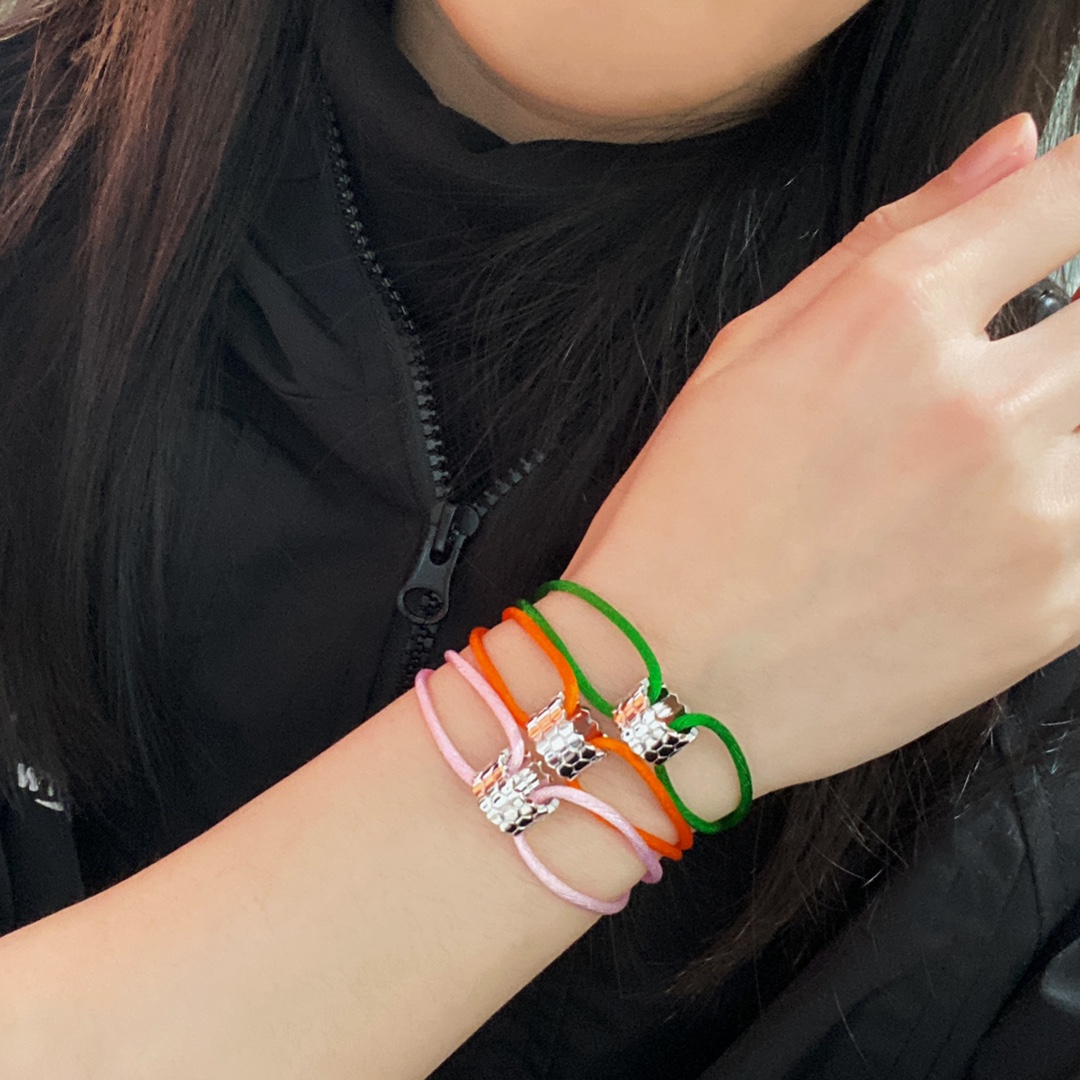 Luxury Jewelry Collection Featuring Silver, Gold, Brass, and Hand-Woven Red Rope - 图片 9