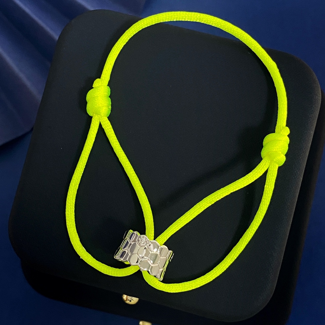 Luxury Jewelry Collection Featuring Silver, Gold, Brass, and Hand-Woven Red Rope - 图片 2