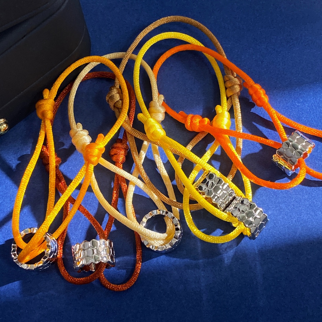 Luxury Jewelry Collection Featuring Silver, Gold, Brass, and Hand-Woven Red Rope - 图片 8