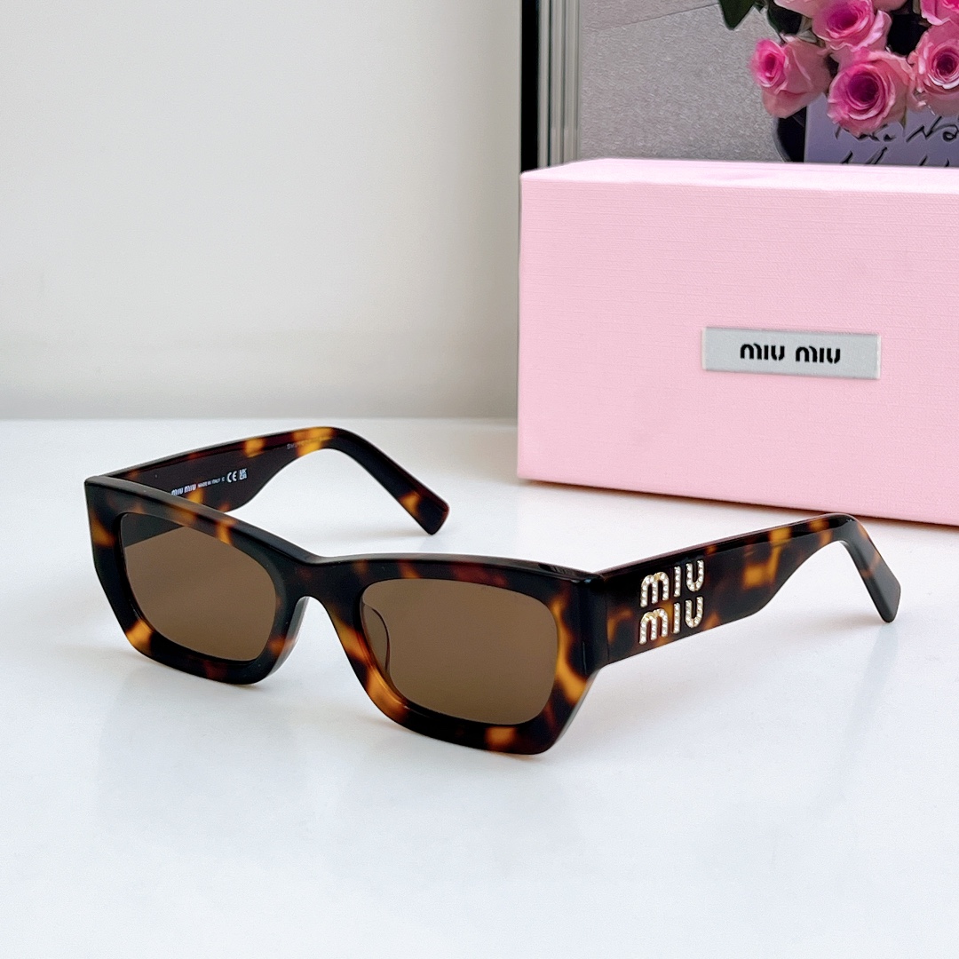  𝗠𝗜𝗨𝗠𝗜𝗨  高版跑量价
MOD：SMU09S 
Size：53-22-140
🔝🔝