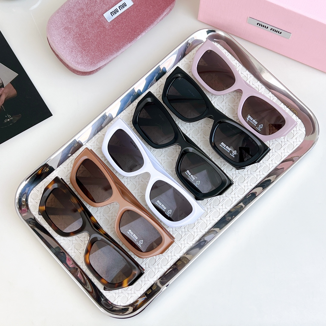  𝗠𝗜𝗨𝗠𝗜𝗨  高版跑量价
MOD：SMU09S 
Size：53-22-140
🔝🔝