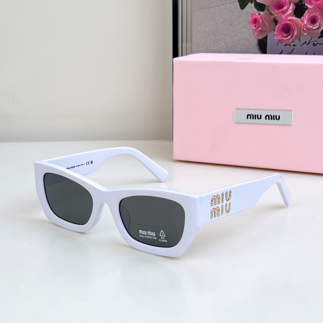  𝗠𝗜𝗨𝗠𝗜𝗨  高版跑量价
MOD：SMU09S 
Size：53-22-140
🔝🔝