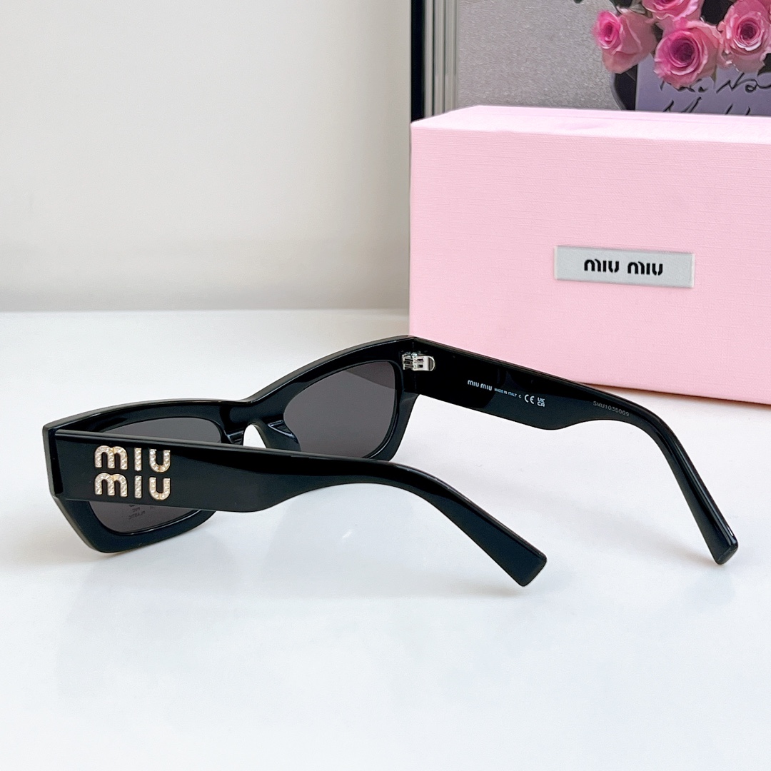  𝗠𝗜𝗨𝗠𝗜𝗨  高版跑量价
MOD：SMU09S 
Size：53-22-140
🔝🔝