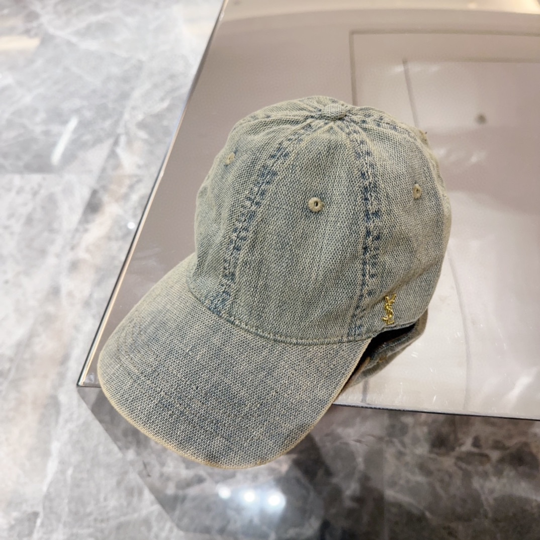 NO:224273,YSL Saint Laurent Baseball Cap | Korean Style A simple and casual style baseball cap is a denim style, age-reducing and versatile, and has a high degree of adaptability!  Simple and casual ~ The letter embroidery part is also very detailed, and it is very extra point to take photos on the street to make the look~ The same style as men and women, match casually!  Hat straw hat fisherman hat baseball hat knit hat, hat, saint laurent, saint laurent, espadrilles, hats19860909YSL圣罗兰 棒球帽|韩系风 一款简单休闲风的棒球帽 是牛仔的款式 减龄百搭 适配度很高！ 简单随性~ 字母刺绣部分也很精细 出街拍照拗造型非常加分~ 男女同款 随意搭配！帽子草帽渔夫帽棒球帽针织帽,帽子,saint laurent,saint laurent,espadrilles,hats,hat