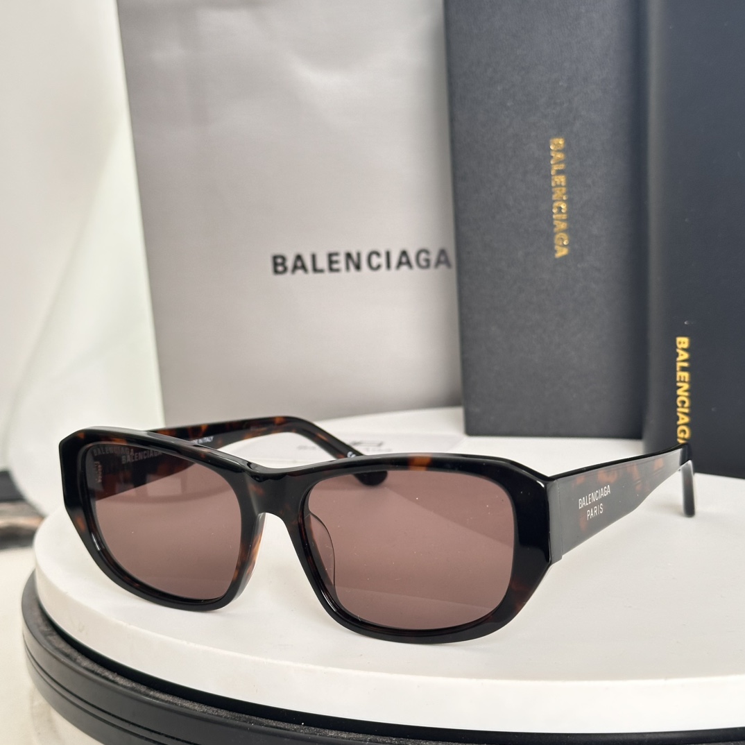 ‼️BALENCIAGA
MOD：BB0365S
SIZE：57口17-145
🔝🔝