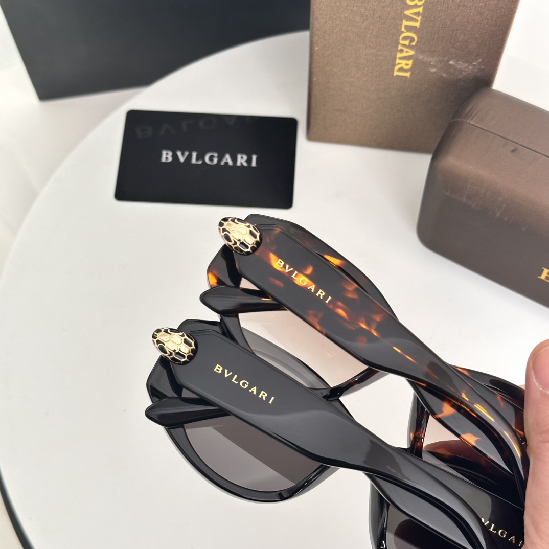 ‼️ 细节图 𝐁𝐕𝐋𝐆𝐀𝐑𝐈🍧
𝗦𝗘𝗥𝗣𝗘𝗡𝗧𝗜 灵蛇系列
MODELBV 40007I
SIZE52口