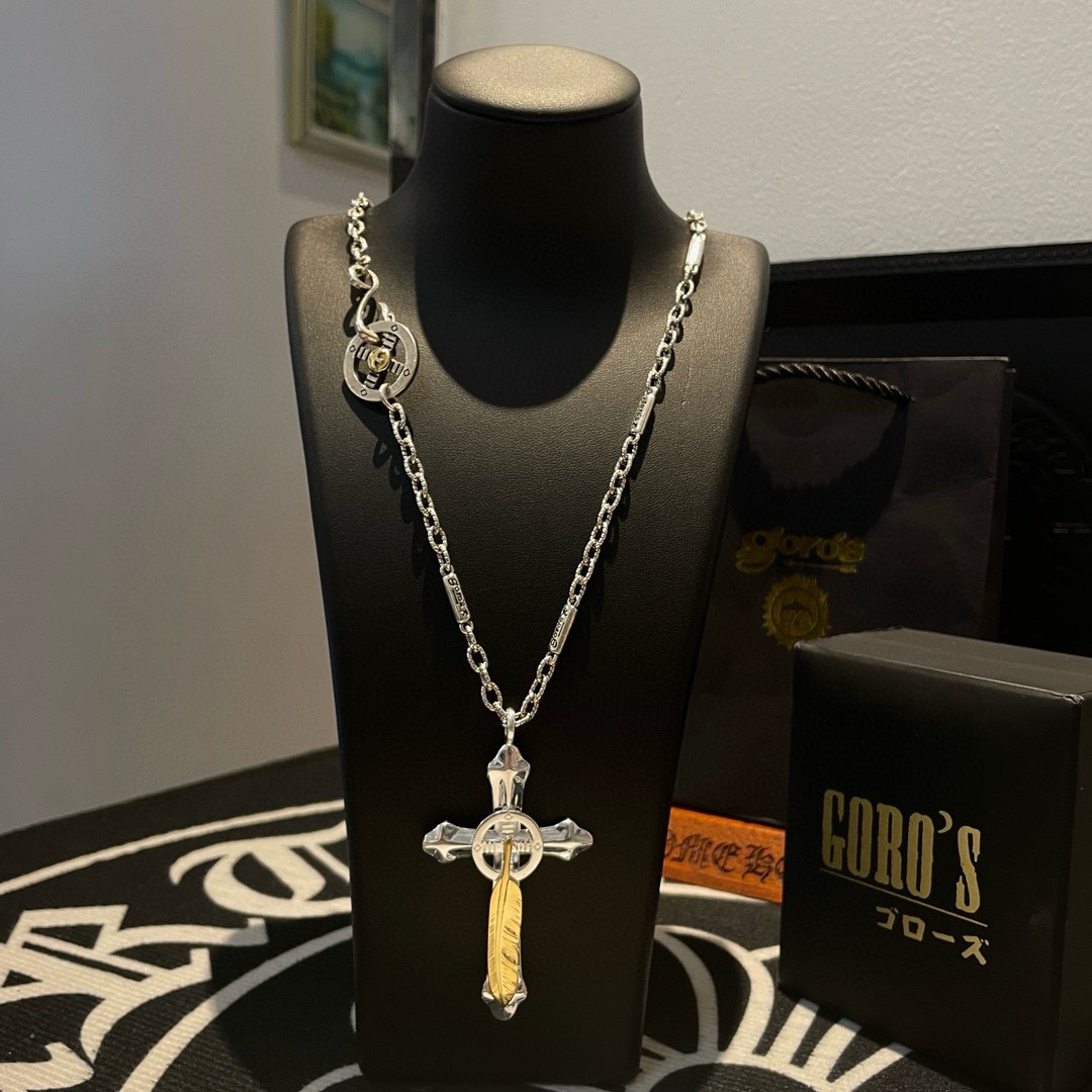 NO:104663,[New Products are on the Shelves] Goro’s Takahashi Goro Feather Cross Pendant, Takahashi Classic Bamboo Necklace, Top Version, Accepted Exclusive Shot, Mainly Focused on the High-end Market, Kuaishou/ins/Xiaohongshu Hot Style, absolutely different from the ordinary version!  The details of the picture product are consistent with ZP!  Original production process, precision quality, purely handmade, authentic model opening, fashion essentials, both men and women can wear, same couple style, rock punk silver style, retro elements, trendy and versatile, same style on the official website, fine jewelry, necklace19860909批【新品上架】Goro’s高桥吾郎羽毛十字架吊坠,高桥经典竹节项链,顶级版本,认准独家拍摄,主攻高端市场 ,快手/ins/小红书热门款,绝对区别普通版本！图片产品细节与ZP一致！原版制作工艺 精工品质 纯手工打造 ～正品开模潮流时尚必备 男女均可佩戴 情侣款同款 摇滚朋克泰银风格 复古元素 潮流百搭 官网同款,饰品精品,necklace,Jewelry