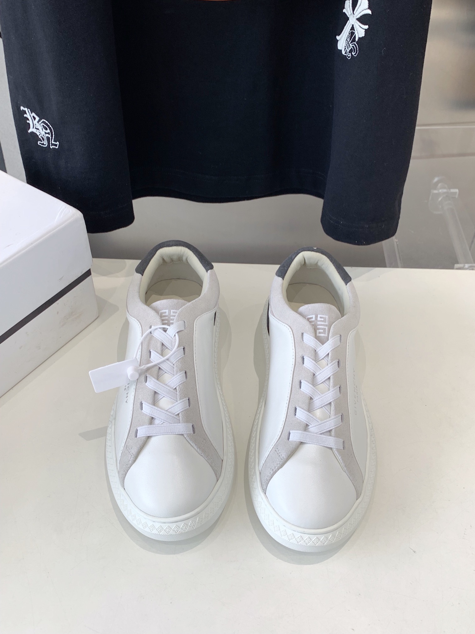 NO:174494,GIVENCH spring new dark horse item, fashion bloggers at home and abroad show off, and are popular among social platforms at home and abroad. Fashion experts must buy, and they have a lot of money to create ingenious craftsmanship, accurately restore every detail... The highest version of the original development network, whether it is fabric, inner, or footbed, they are made of the best leather material. It is not the ordinary original sole on the market [GIV**CHY·Ji*xi] Size: 38-45 (men 38 and 45 customized, no return or exchange), casual shoes/sports shoes, given, sneakers19860909GIVENCH春季新款黑马单品,海内外时尚博主纷纷上脚大秀,火遍海内外社交平台,时尚达人必入款,重金开模打造匠心工艺,精准还原每个细节……原版开发全网最高版本无论是面料、内里、垫脚都是用最好的皮料不是市场上的普通货原版大底【GIV**CHY·纪*希】 码数 男38-45(男38、45定做不退换),休闲鞋/运动鞋,givenchy,sneakers,Women's Shoes