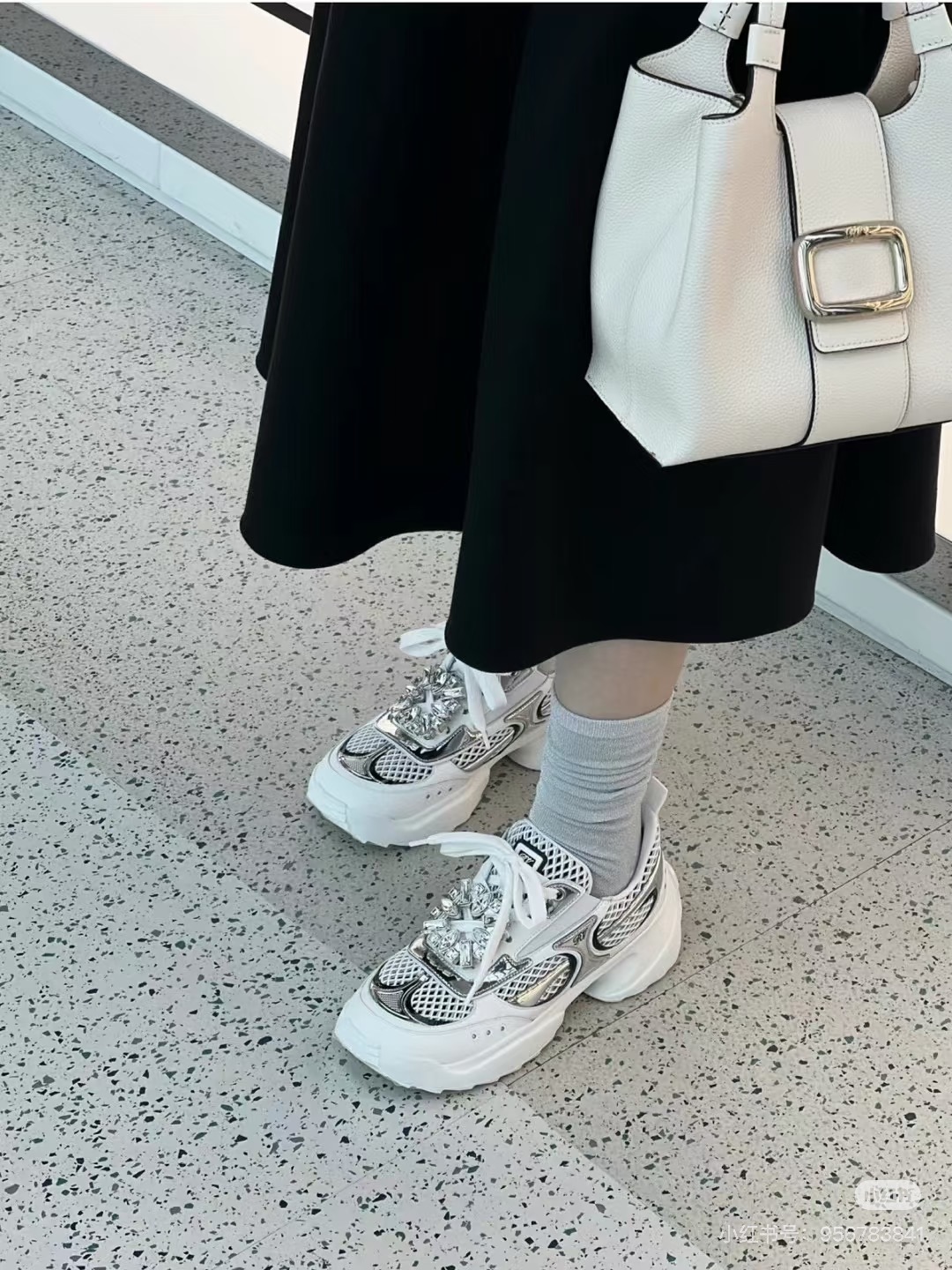 NO:173370,Reference pictures for footwear, casual shoes/sports shoes, sneakers19860909上脚参考图,休闲鞋/运动鞋,sneakers,Women's Shoes