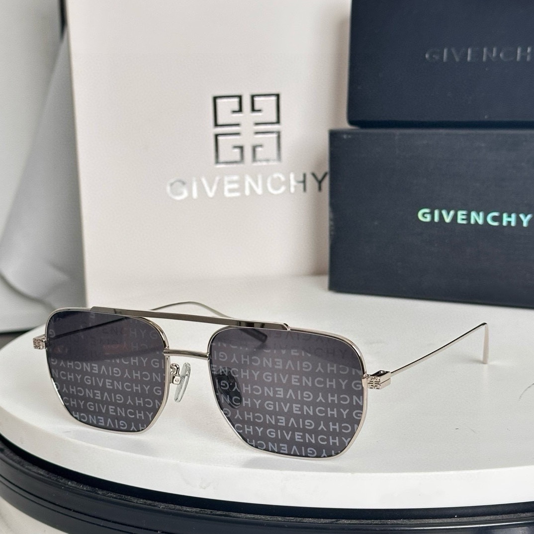  ‼️Givench*纪梵希限定系列~经典方形镜框
ModelGV40041U
Size55口19-14