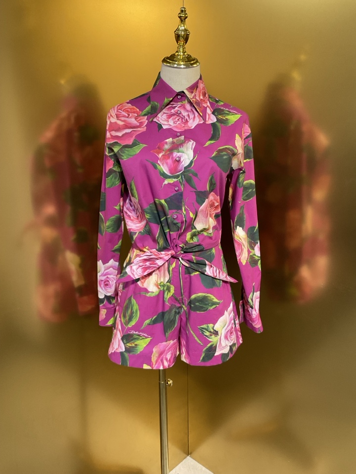 NO:899130,DG new purple bottom rose cotton printed long-sleeved shirt cotton shorts 200smlxlxxl, Dolce & Gabbana-clothing, Dolce&Gabbana, shorts, shirts,19860909DG新款紫底玫瑰棉布印花长袖衬衫棉布短裤200smlxlxxl,杜嘉班纳-服装,Dolce&Gabbana,shorts,shirts,,Women's clothing