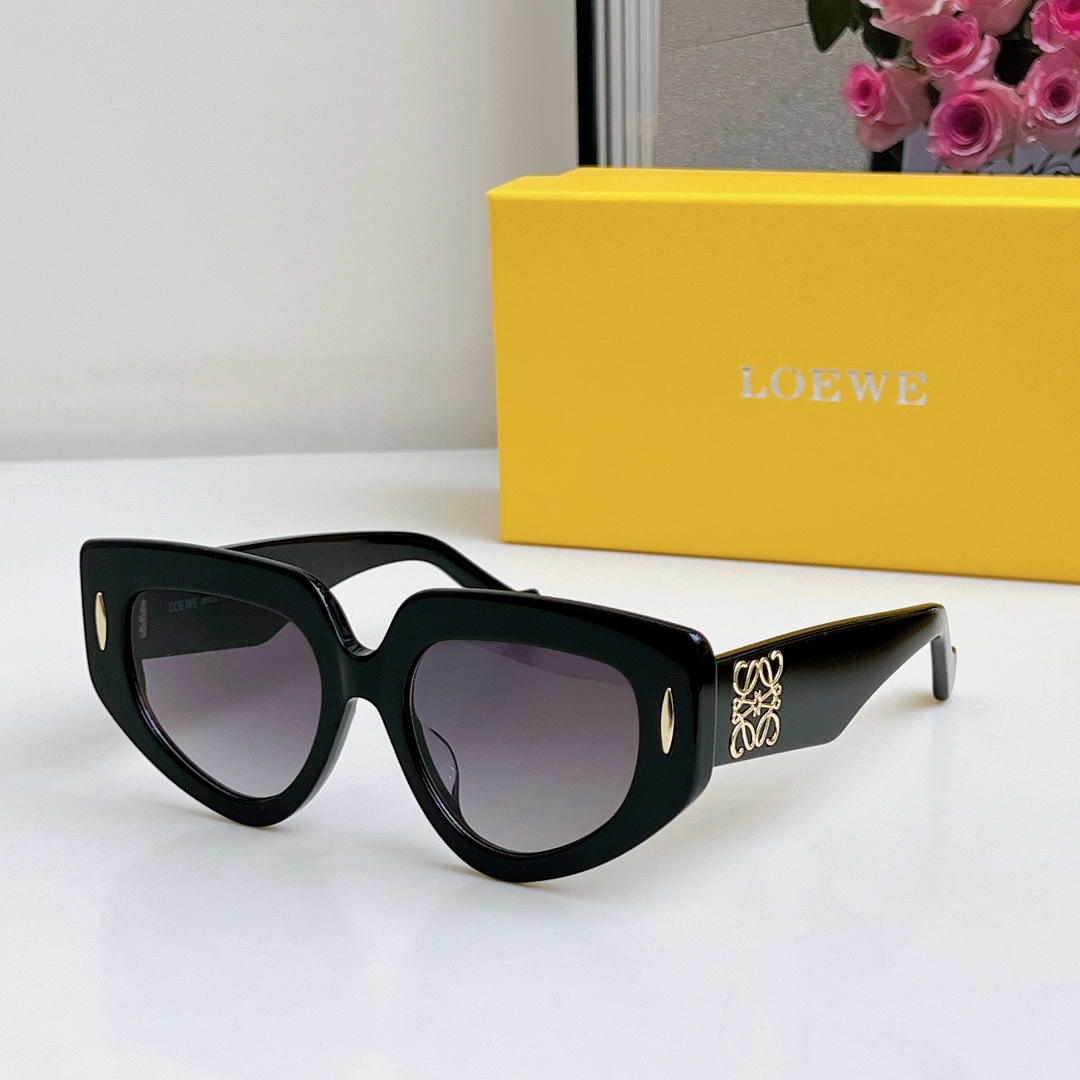  新品发售‼️
LOEWE  罗意威
MODEL：LW40155
SIZE：51口18-145
🔝🔝