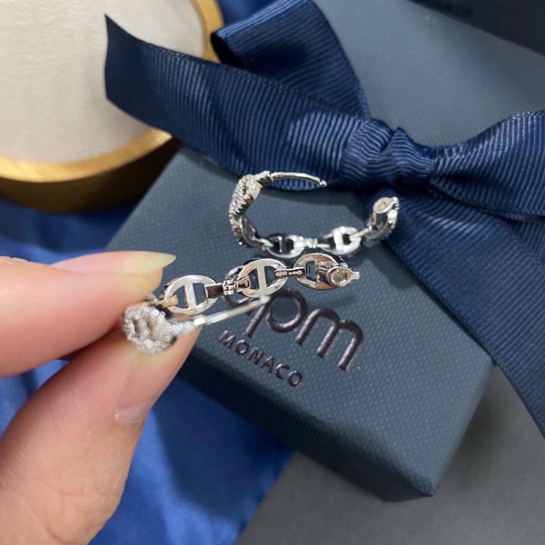APm monaco Baby链环中号耳环！简约环扣，演绎摩登风尚，别致链环设计，唤醒个性时尚，绽放真我