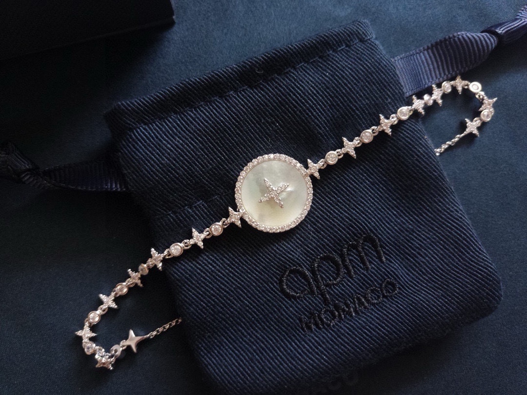 APM Monaco星星母贝手链女轻奢饰品设计感手链气质银饰品。