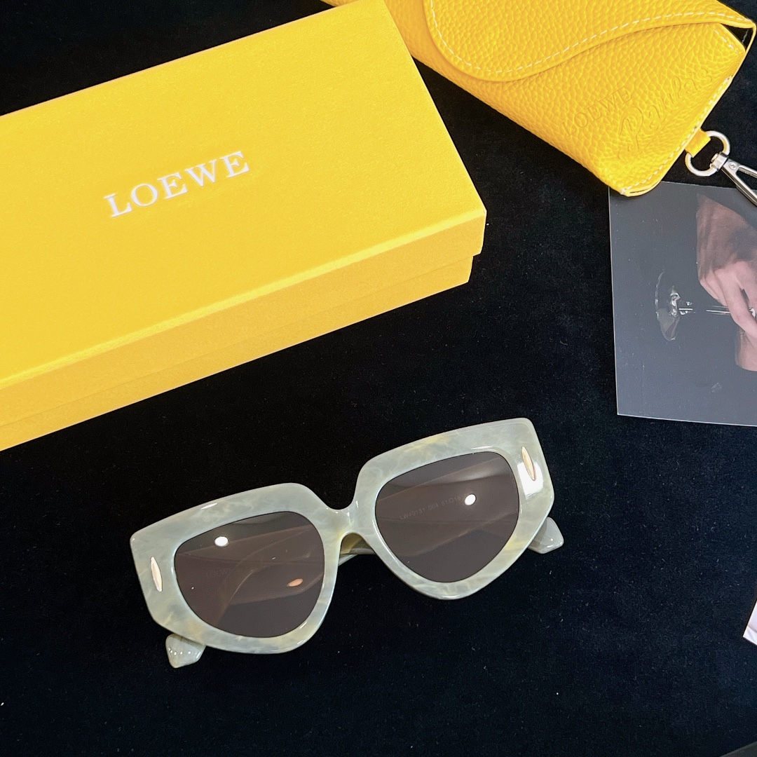  LOEWE  罗意威
MODEL：LW40155
SIZE：51口18-145
🔝🔝