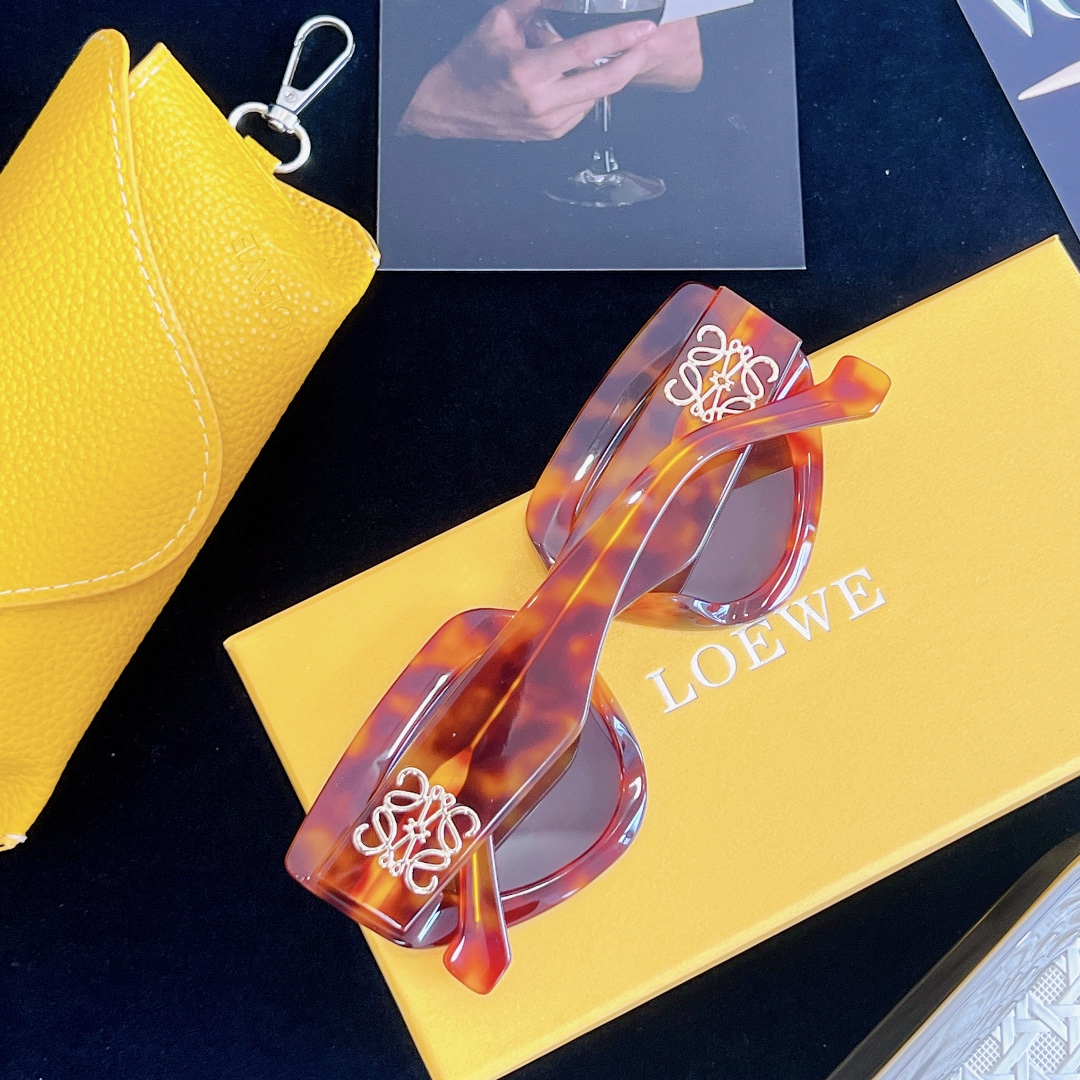  LOEWE  罗意威
MODEL：LW40155
SIZE：51口18-145
🔝🔝