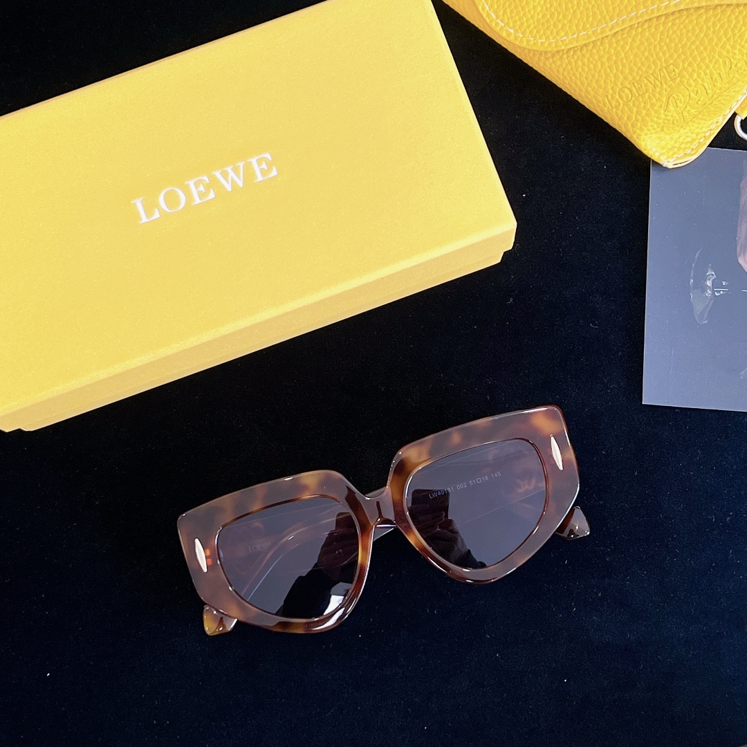  LOEWE  罗意威
MODEL：LW40155
SIZE：51口18-145
🔝🔝