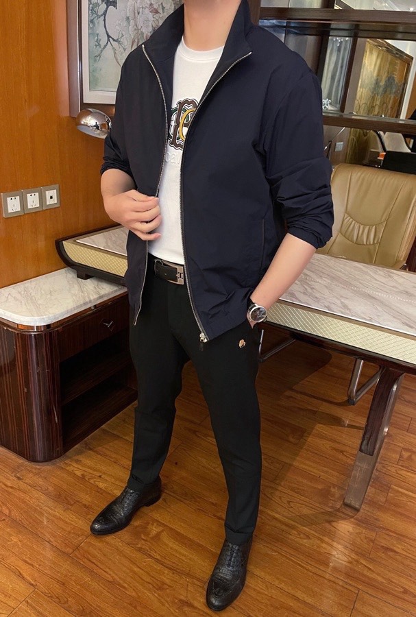 NO:116095,Jenia-2025 counter latest hot jackets are shipped, and European and American counters are on sale simultaneously!  Selected Italian imported polyester fabrics with the latest design, side pockets with leather design to highlight taste, size 48-56 (model 173/130 wears 48, with Hong Kong Lane Crawford gift box packaging), zegna, jackets & coats, alexander wang19860909杰尼亚-2025专柜最新爆款外套出货 欧美专柜同步发售！精选意大利进口聚酯纤维面料搭配最新的设计,侧口袋带拼皮设计彰显品味,尺码48-56（模特173/130穿48,配香港连卡佛礼盒包装）,,zegna,jackets & coats,alexander wang,Men's clothing