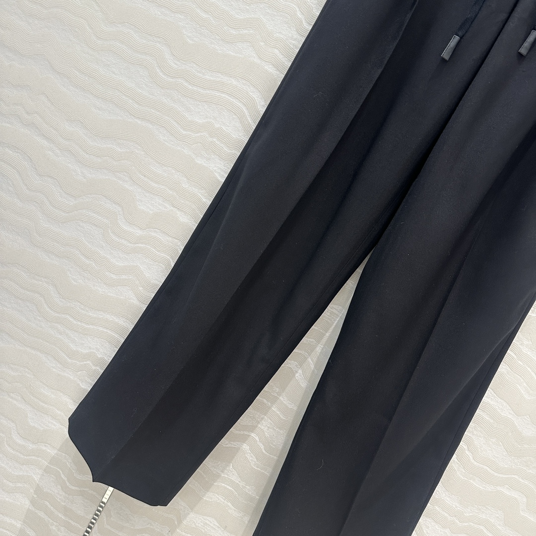 P594 Dress: Versatile, High-Quality, Unique Design with Maggie M.M.’s Shorts - 图片 5
