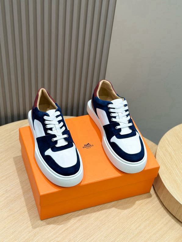 Herme*H Home Haru נעלי דרבי סוליות סוליות נעלי דרבי חסומות צבע, עם סוליות גדולות, ויוצרות סגנון עירוני מעורב ומתאים. קנבס מחוספס על עור פרה, תחתית גומי לבן, בטנה פנימית של עור פרה, משענת כף הרגל. גודל: 39-44 (38.45 בהתאמה אישית) 430