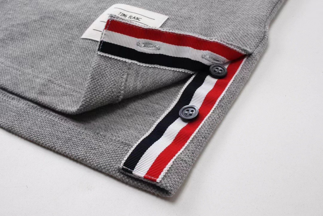 ThomBrowne Post-TB Knitting Polo: Unique Design with 253 Groundware, Three-Color Laced Fabrics - 图片 7