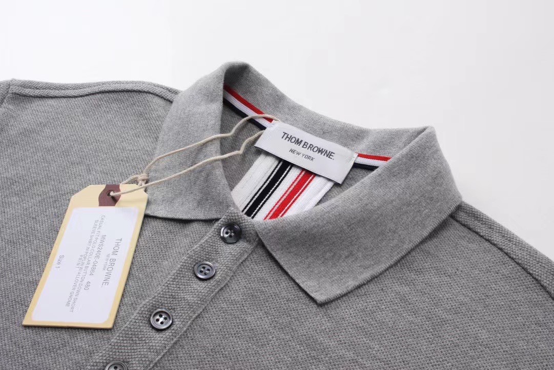 ThomBrowne Post-TB Knitting Polo: Unique Design with 253 Groundware, Three-Color Laced Fabrics - 图片 4