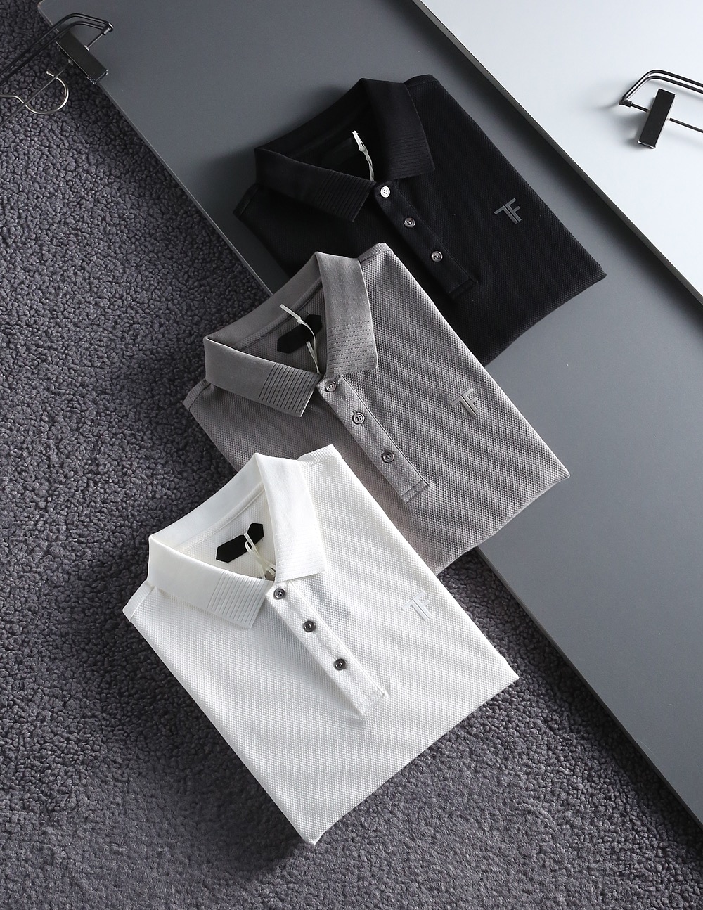 “Tom Ford Men’s Silicon Polo Shirt: Black, White, Grey, M-XXXL Sizes Available” - 图片 8