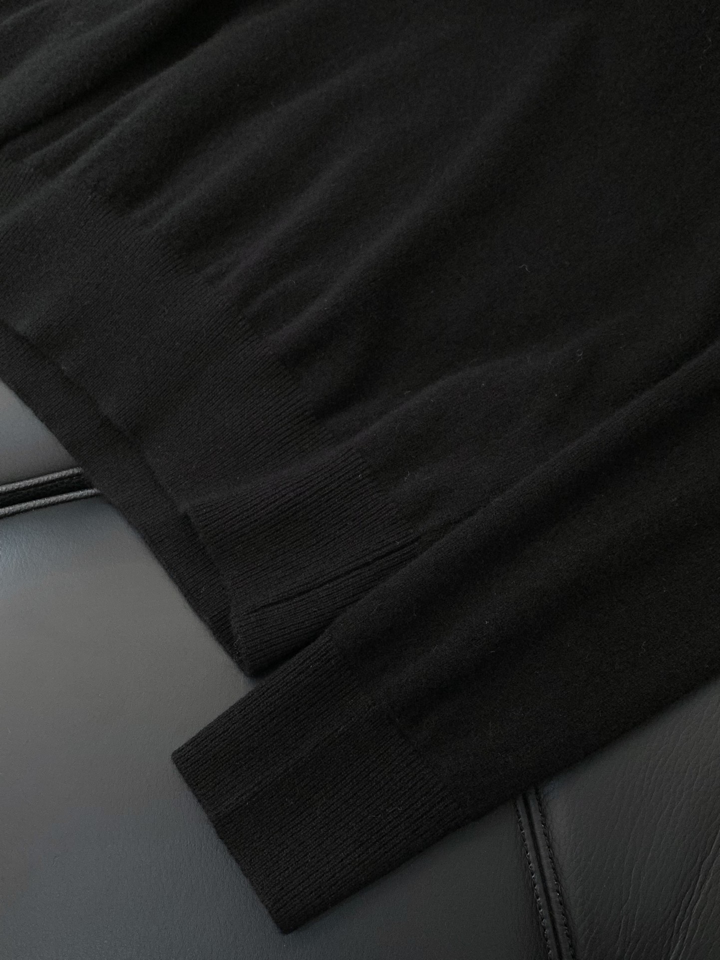 ，杰尼亚 Zegna，2025春季最新品，专柜同步有售，原单狠货，时尚休闲圆领长袖针织毛衣，采用进口原版