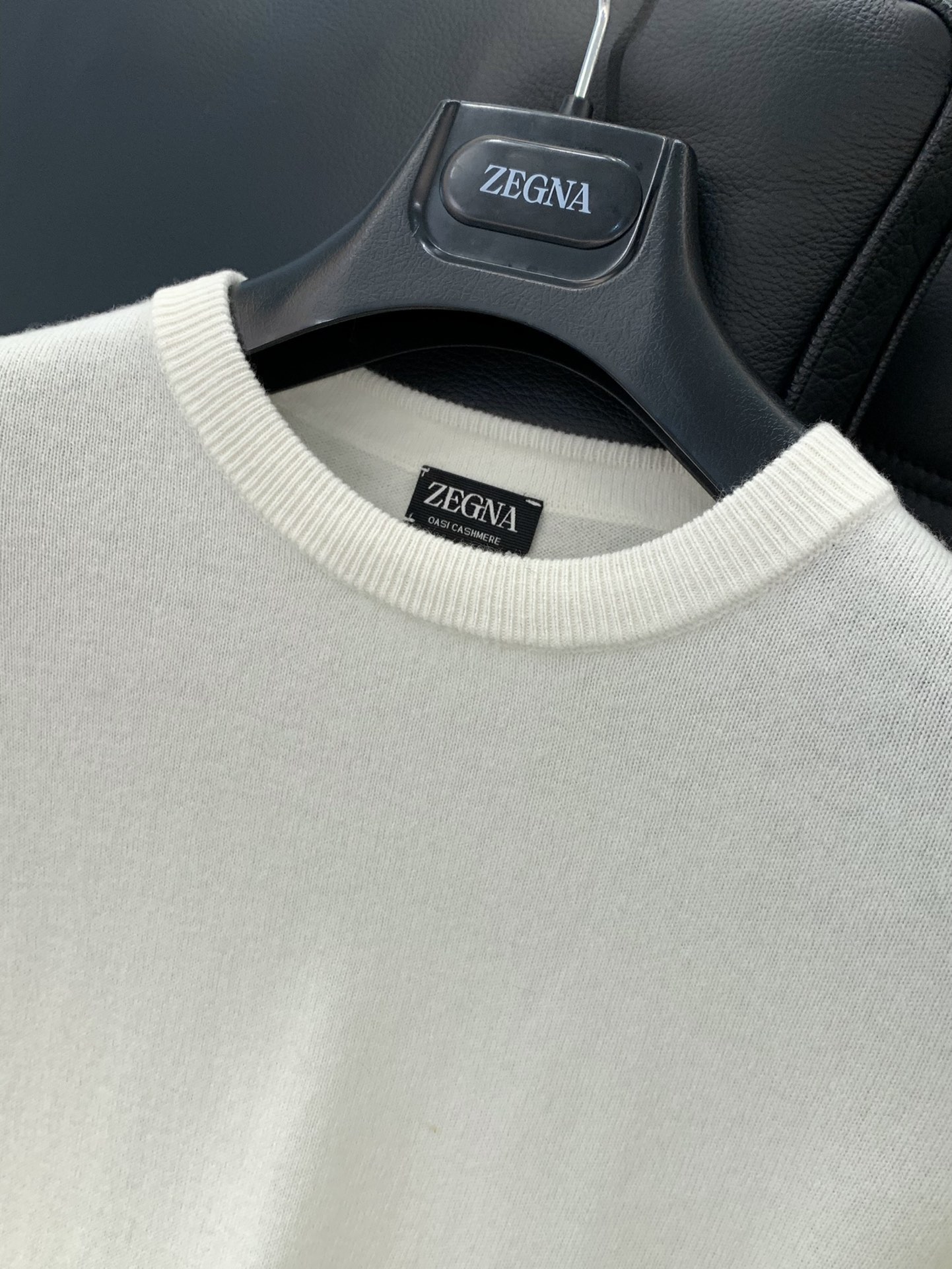 ，杰尼亚 Zegna，2025春季最新品，专柜同步有售，原单狠货，时尚休闲圆领长袖针织毛衣，采用进口原版