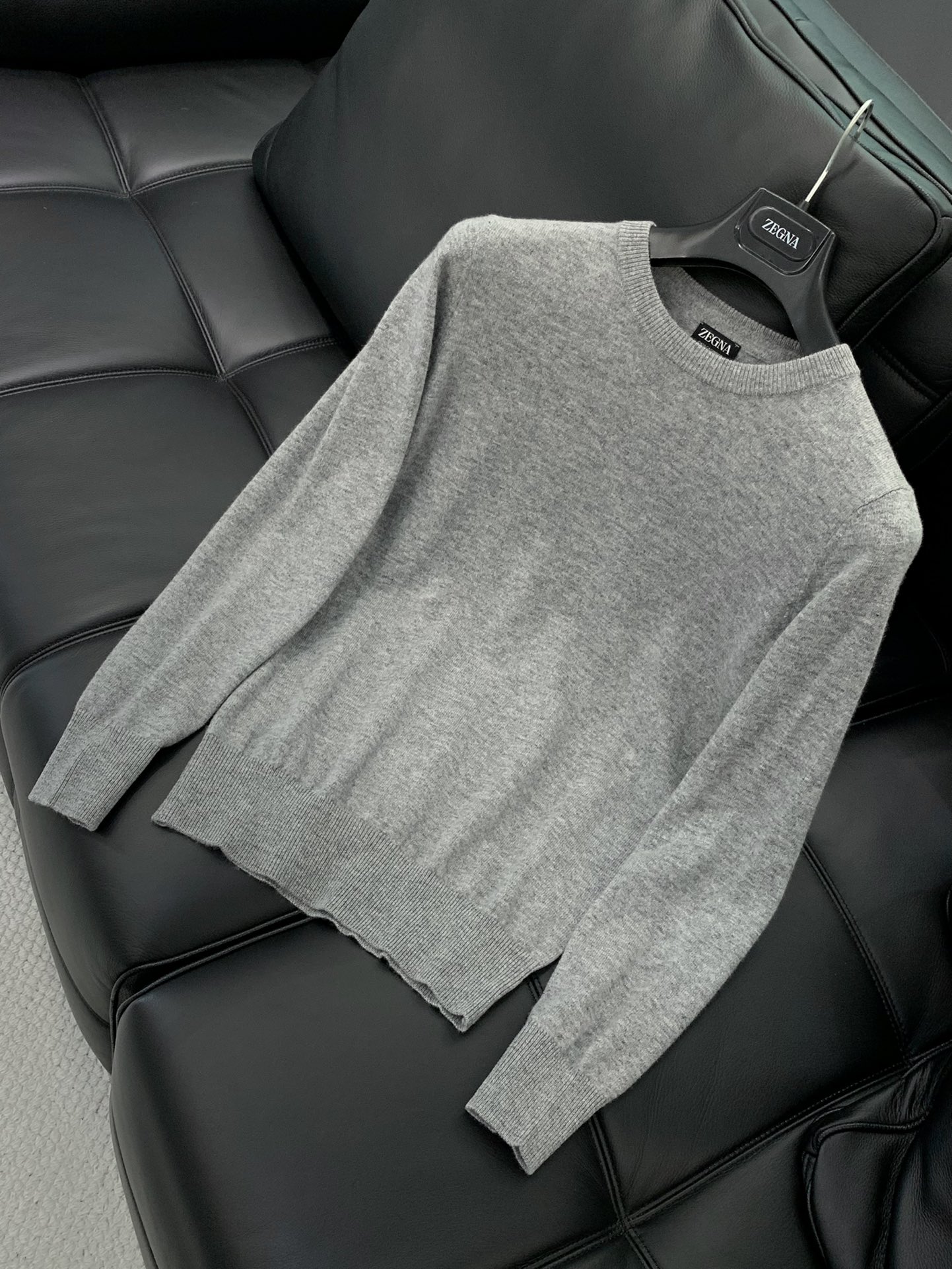 ，杰尼亚 Zegna，2025春季最新品，专柜同步有售，原单狠货，时尚休闲圆领长袖针织毛衣，采用进口原版