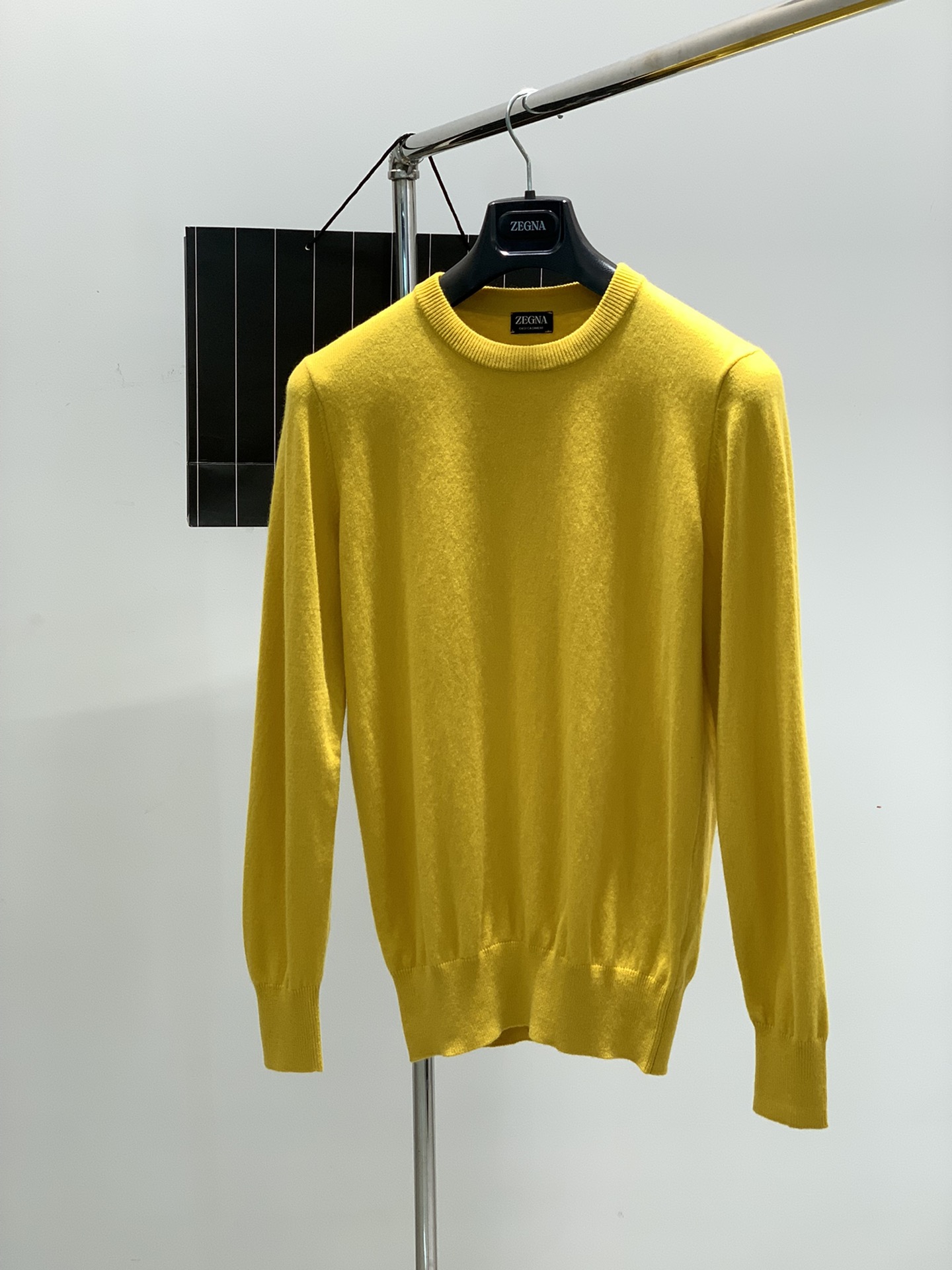 ，杰尼亚 Zegna，2025春季最新品，专柜同步有售，原单狠货，时尚休闲圆领长袖针织毛衣，采用进口原版