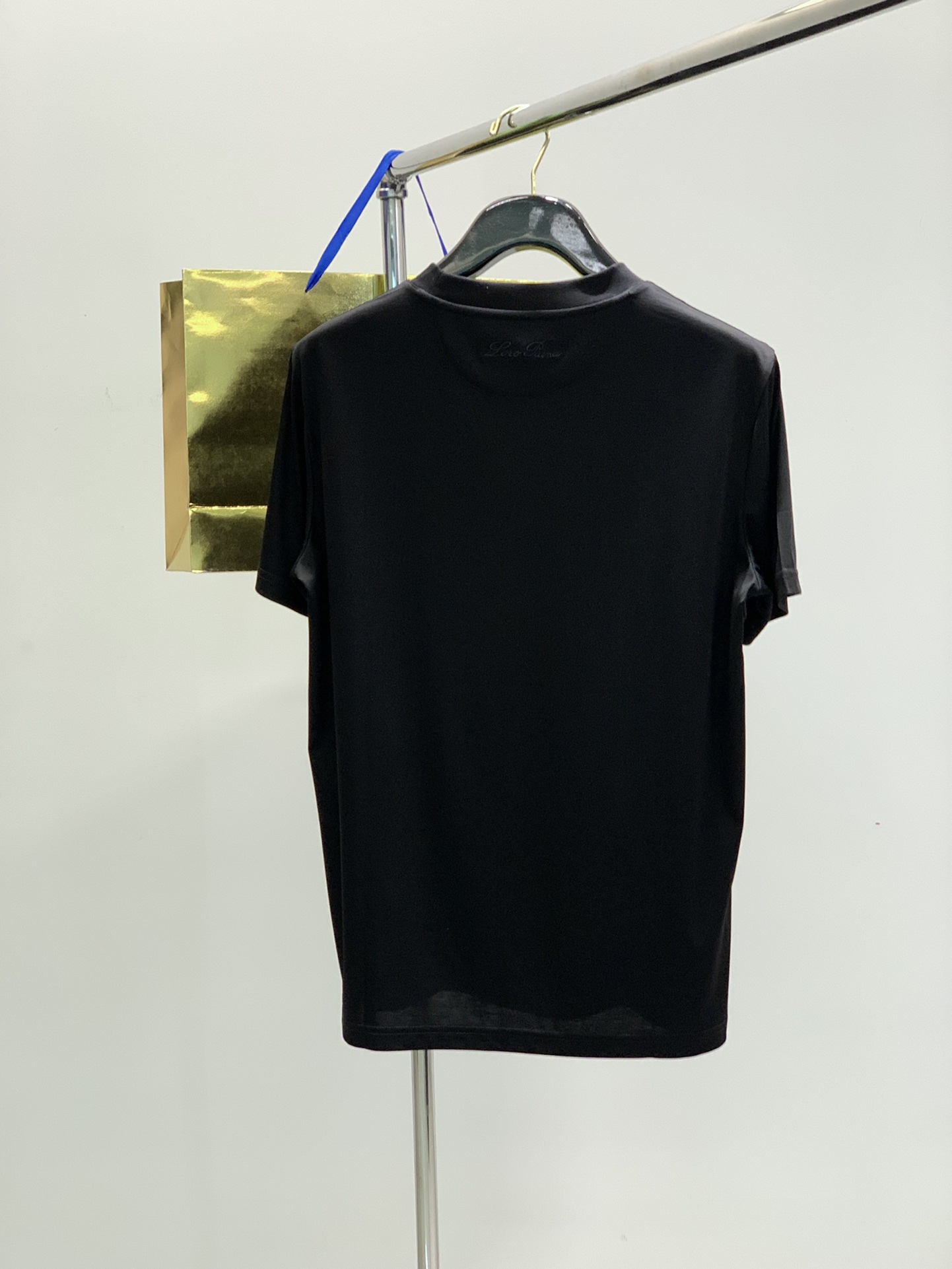 ，LP(Loro Piana )，2025夏季最新品，专柜同步有售，原单狠货，时尚休闲圆领短袖T恤，采用