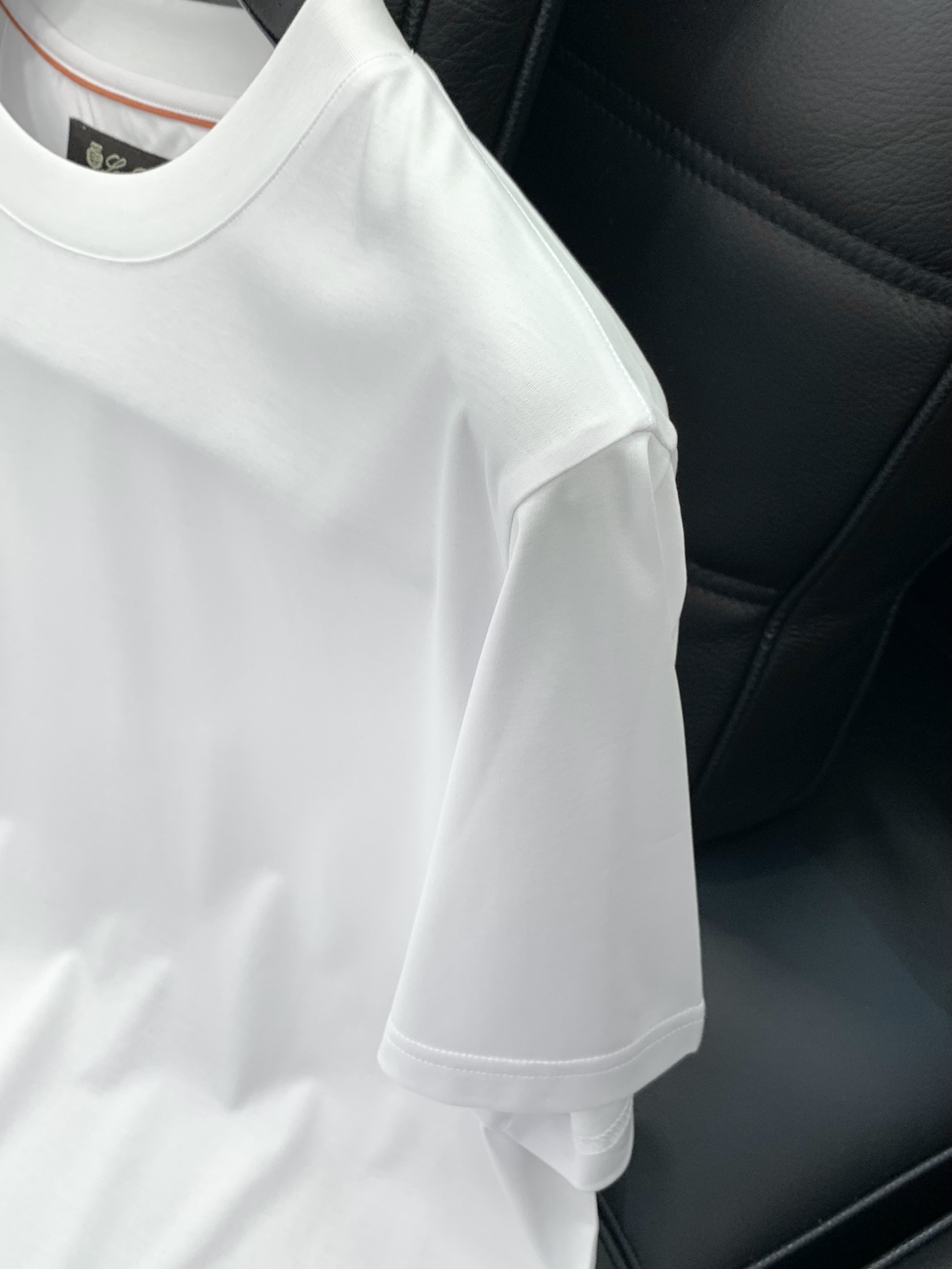 ，LP(Loro Piana )，2025夏季最新品，专柜同步有售，原单狠货，时尚休闲圆领短袖T恤，采用
