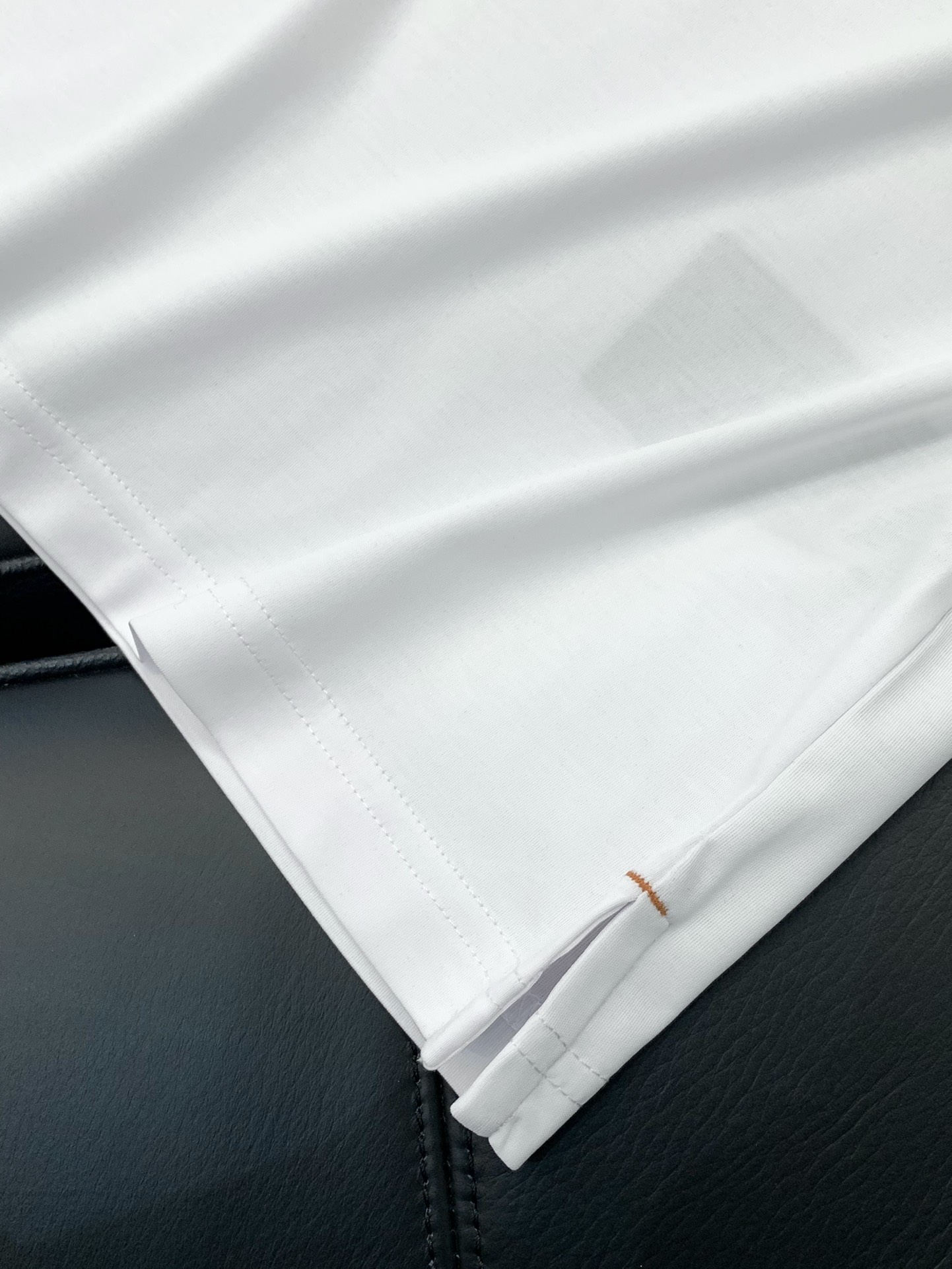 ，LP(Loro Piana )，2025夏季最新品，专柜同步有售，原单狠货，时尚休闲圆领短袖T恤，采用