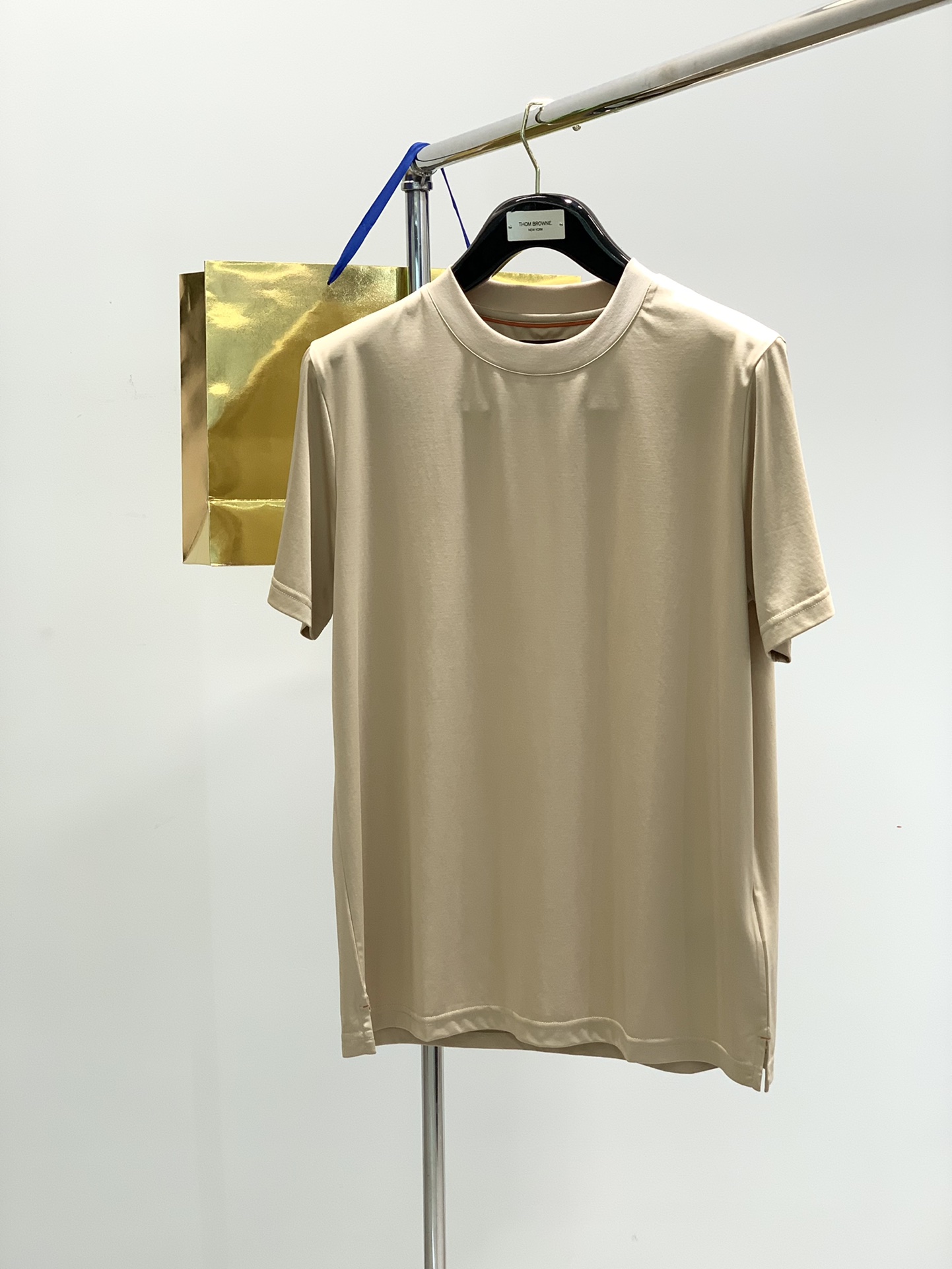 ，LP(Loro Piana )，2025夏季最新品，专柜同步有售，原单狠货，时尚休闲圆领短袖T恤，采用
