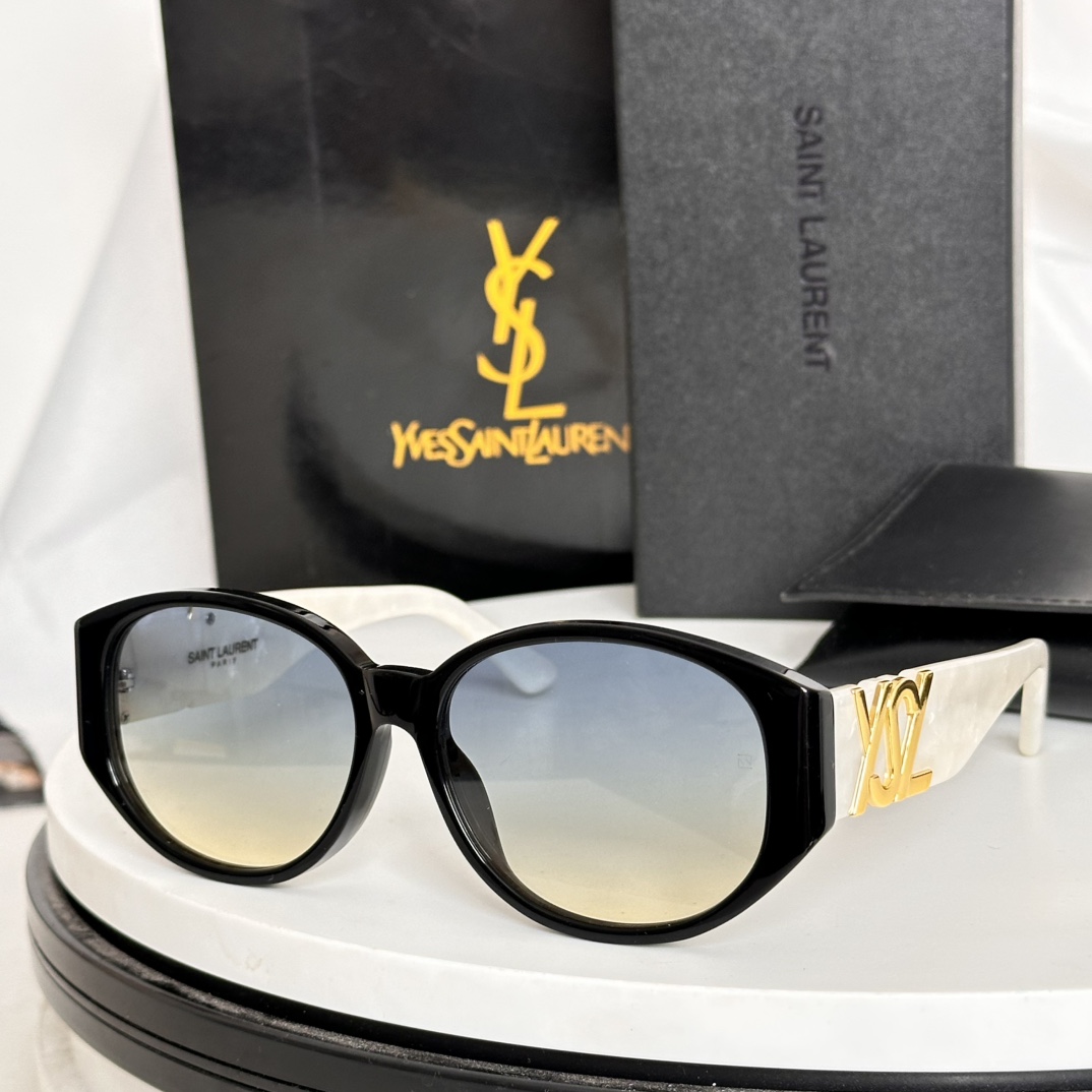  ‼️SAINT LAURENT . 𝑦𝑠𝑙新品
SL M86
腿上刻印SAINT LAURENT标志

