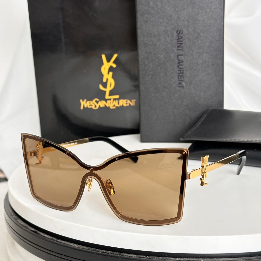  ‼️☀️Ysl潮人排队〰️  🕶️SL M121F 2025上新咯
凹造型绝了 炫酷大猫眼🐱
Size