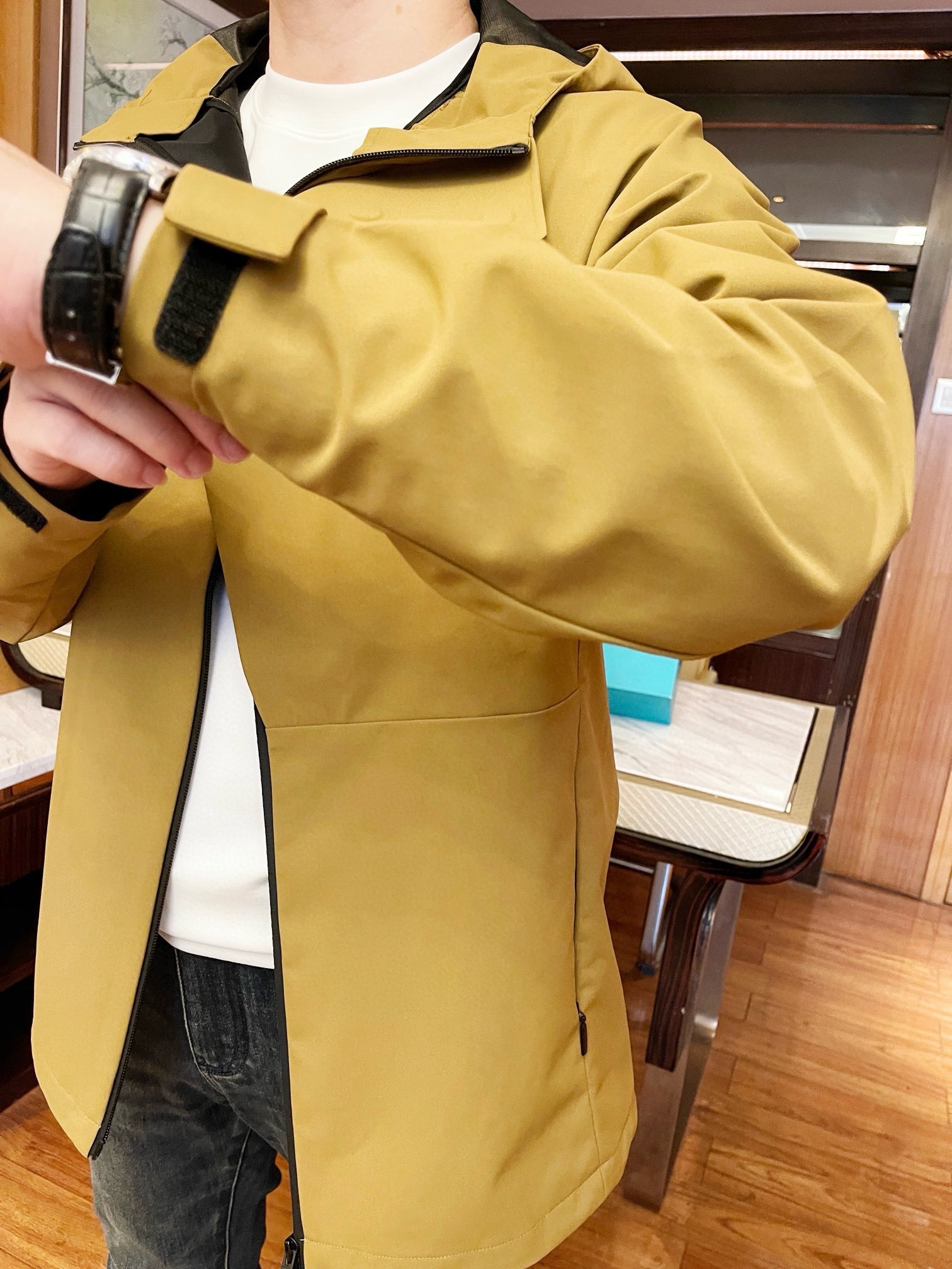 始祖鸟-2025专柜最新爆款外套出货 欧美专柜热销单品！精选意大利🇮🇹进口定制聚酯纤维面料搭配简约的设计