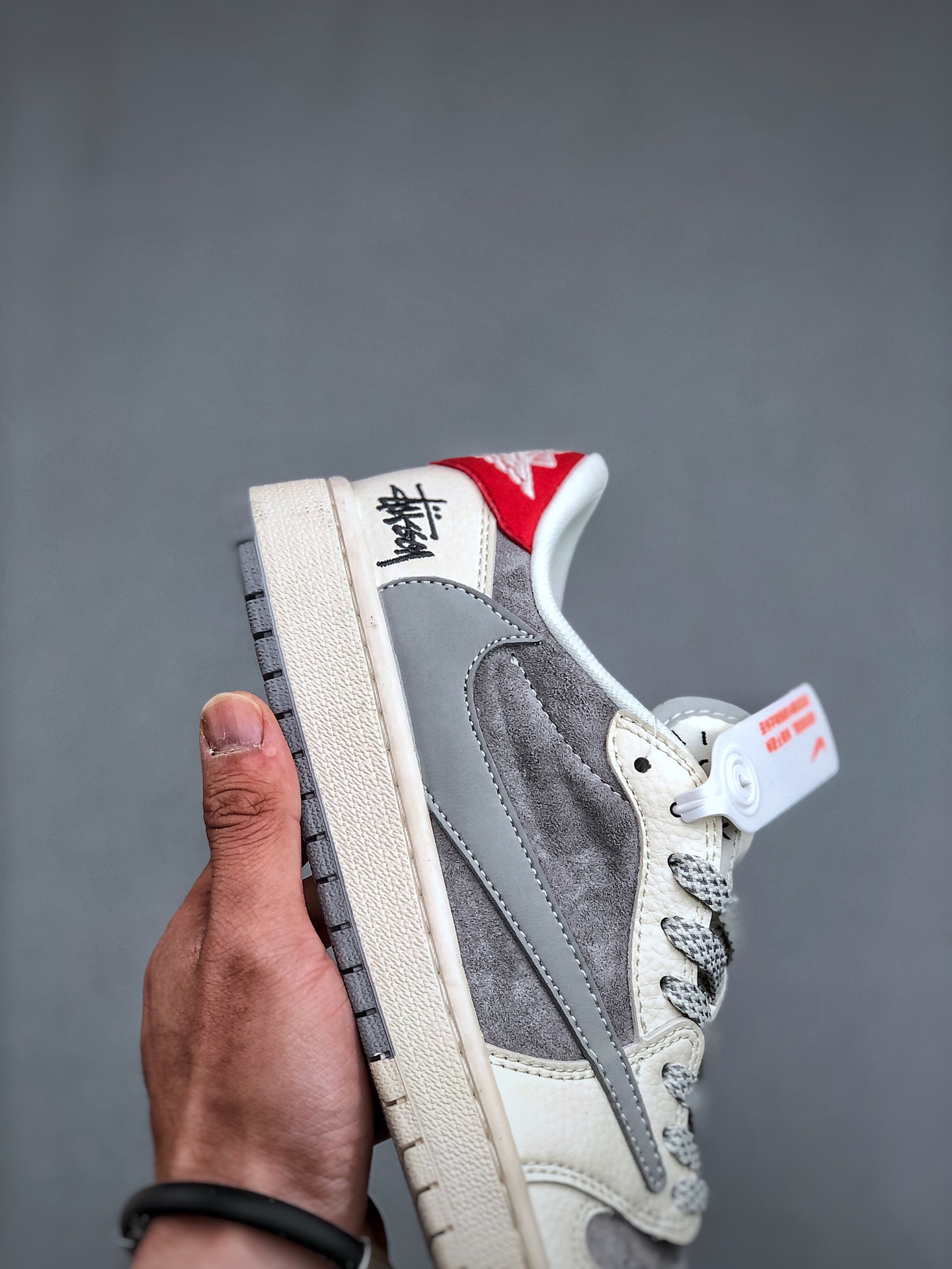 Travis Scott Fragment AJ1 Low OG SP ダブルレッドテール レザー ローカット スニーカー