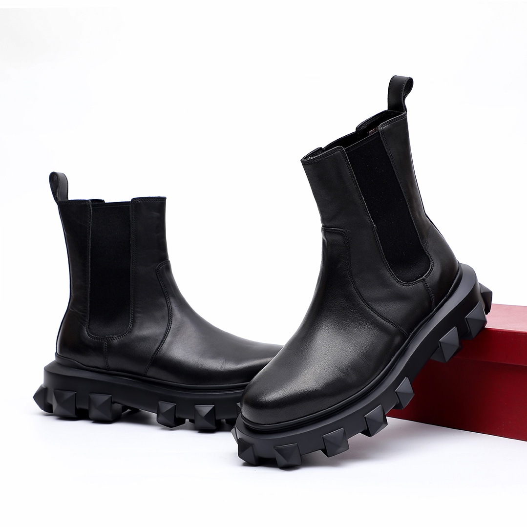 NO:271129,[Valentino] Original list The latest model on the official website, the latest fashionable and casual high-top upper uses imported high-quality original calfskin, cowhide inner lining, very stylish, personalized and fashionable rubber wear-resistant sole, real-life shooting is better looking, size 39-44 (customized by 38.45), valentino, cowhide19860909【华伦天奴】原单 官网最新款 ,最新時尚休闲高帮鞋面選用进口上等原版头层小牛皮,牛皮内里,上脚非常有型,个性时尚橡膠耐磨大底,实物拍摄實物更好看,码数39-44（38.45定做）,,valentino,cowhide,Men's shoes